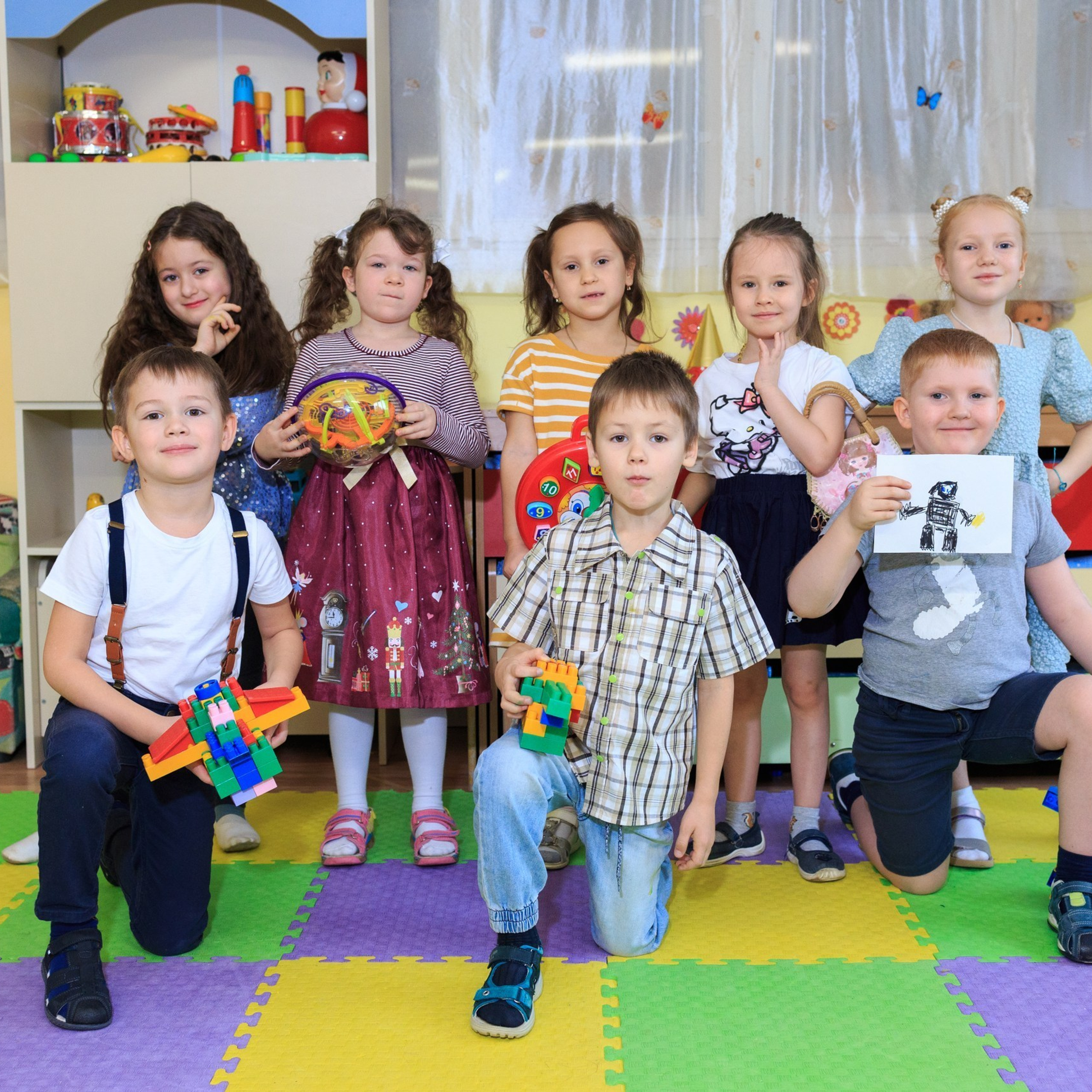 Отзывы по выпускным альбомам My-Book. Выпускные альбомы и общие фото в Москве от Юлии Шевердиной