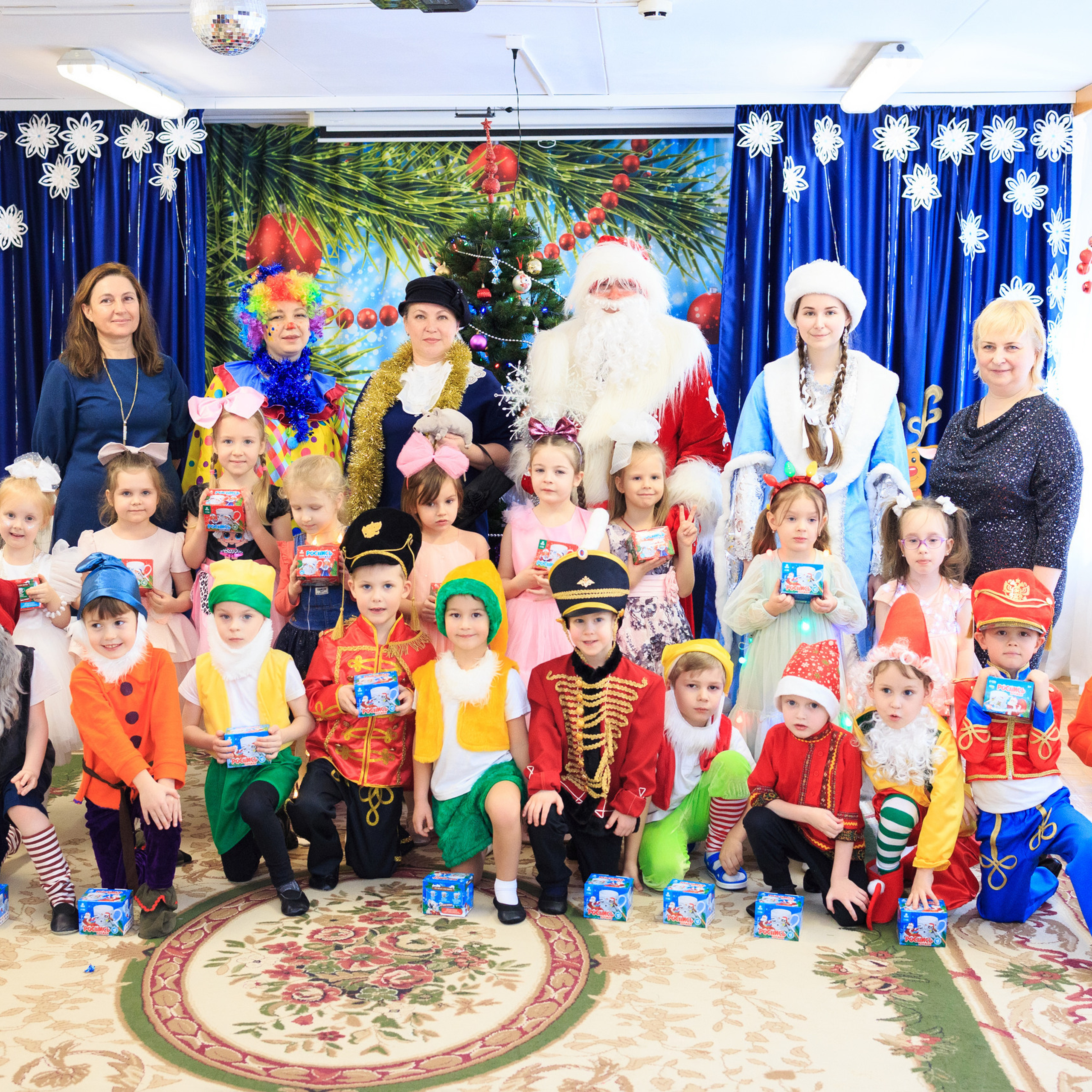 Отзывы по выпускным альбомам My-Book. Выпускные альбомы и общие фото в Москве от Юлии Шевердиной