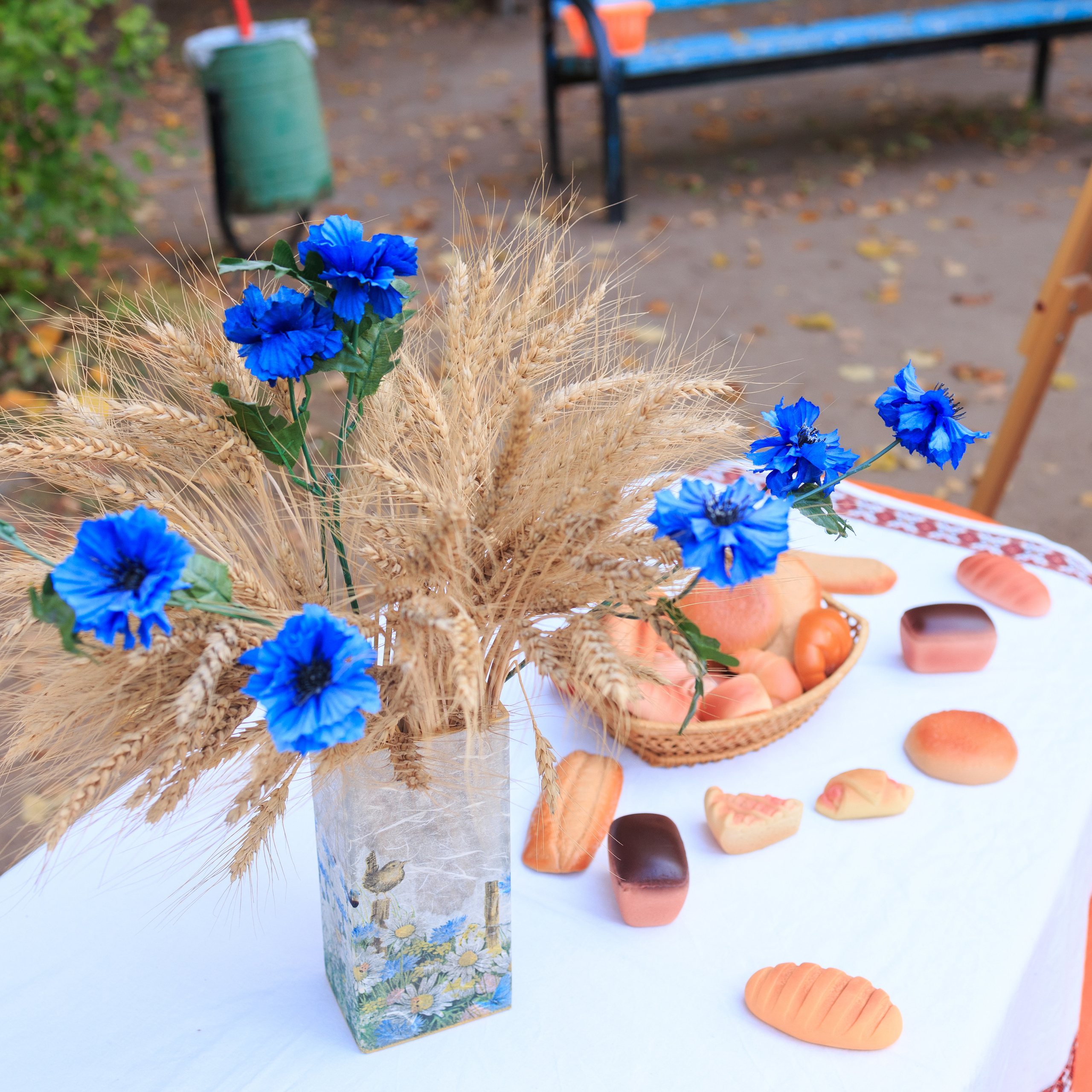 Отзывы по выпускным альбомам My-Book. Выпускные альбомы и общие фото в Москве от Юлии Шевердиной