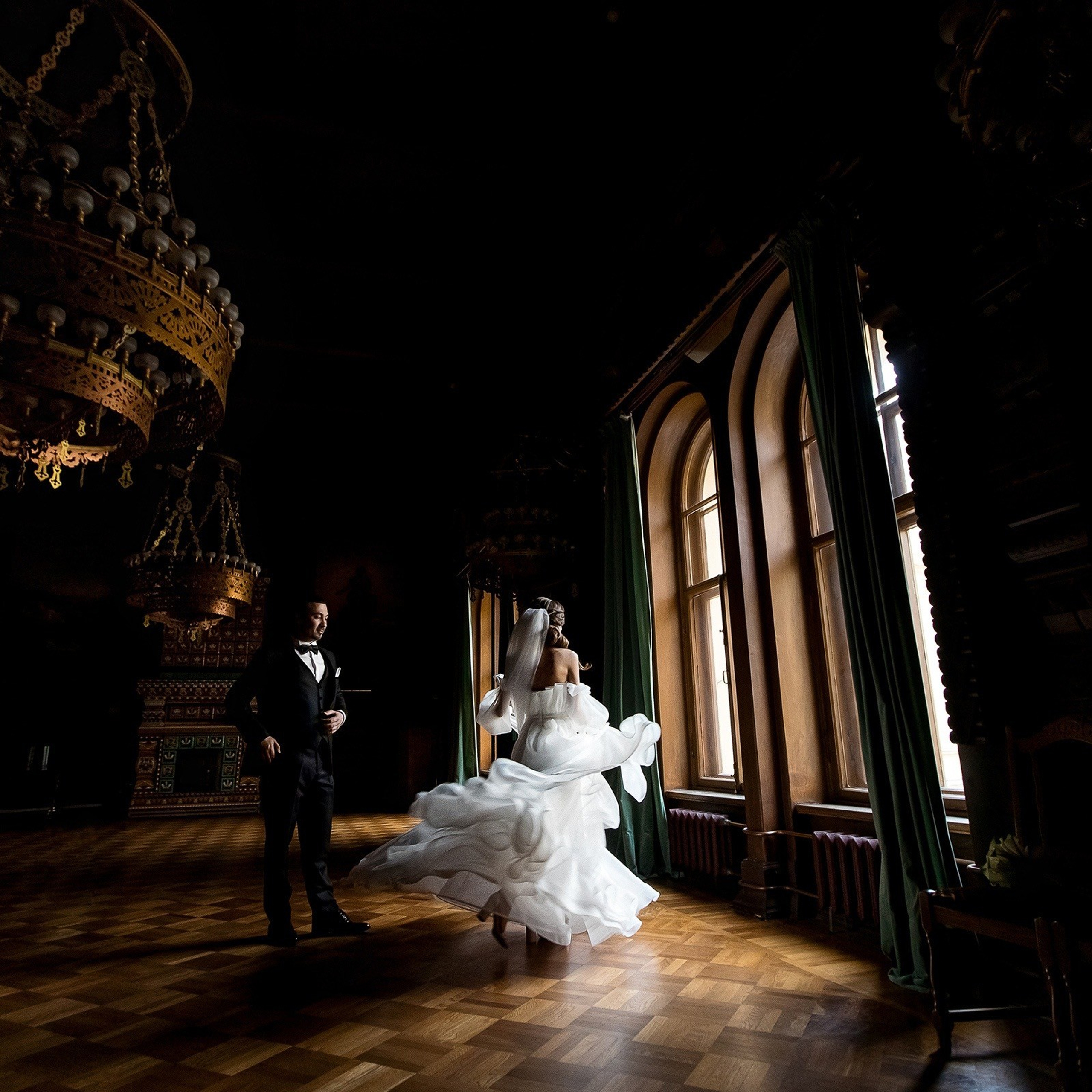 Профессиональный топ стилист по прическам и макияжу