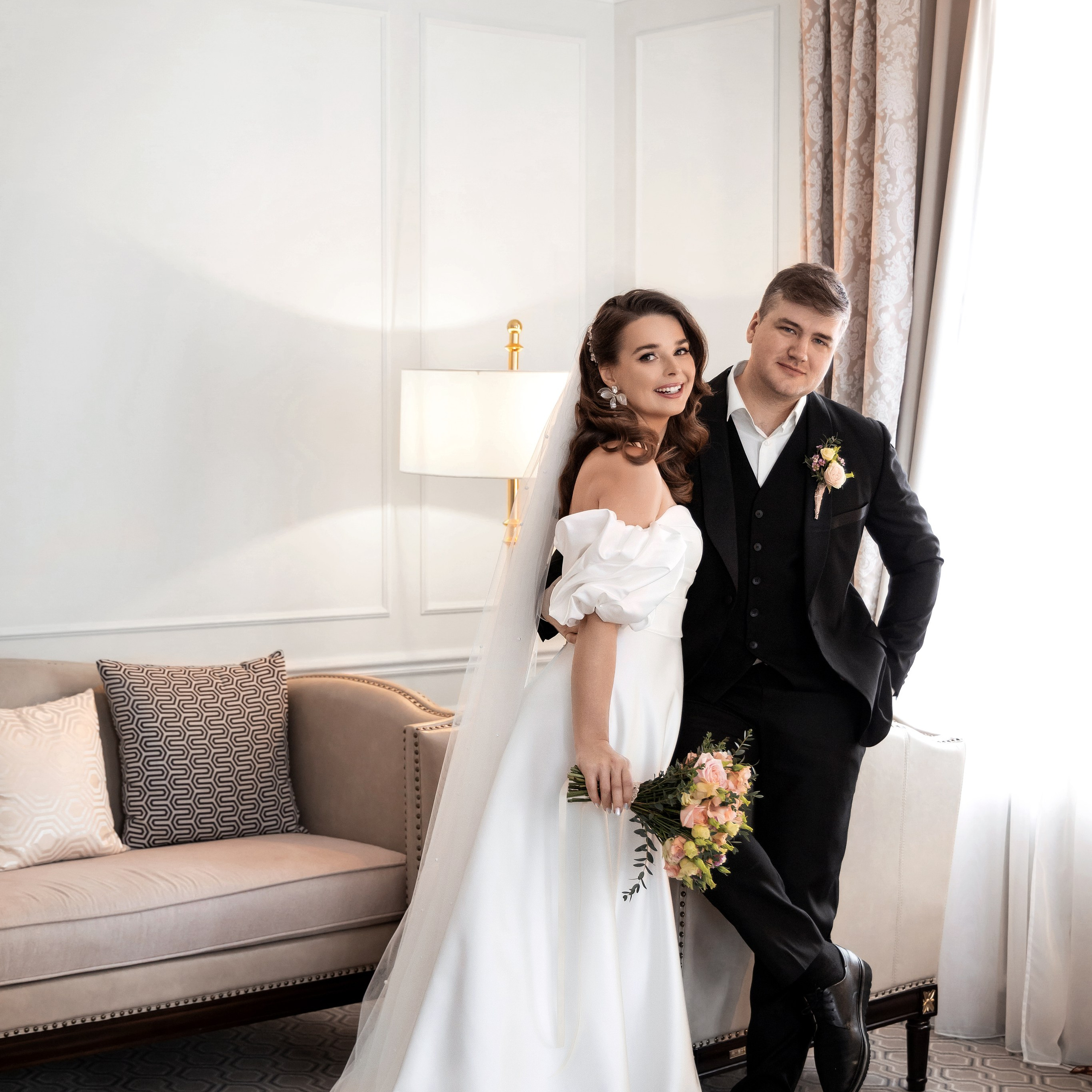 Услуги. Профессиональный топ стилист по прическам и макияжу