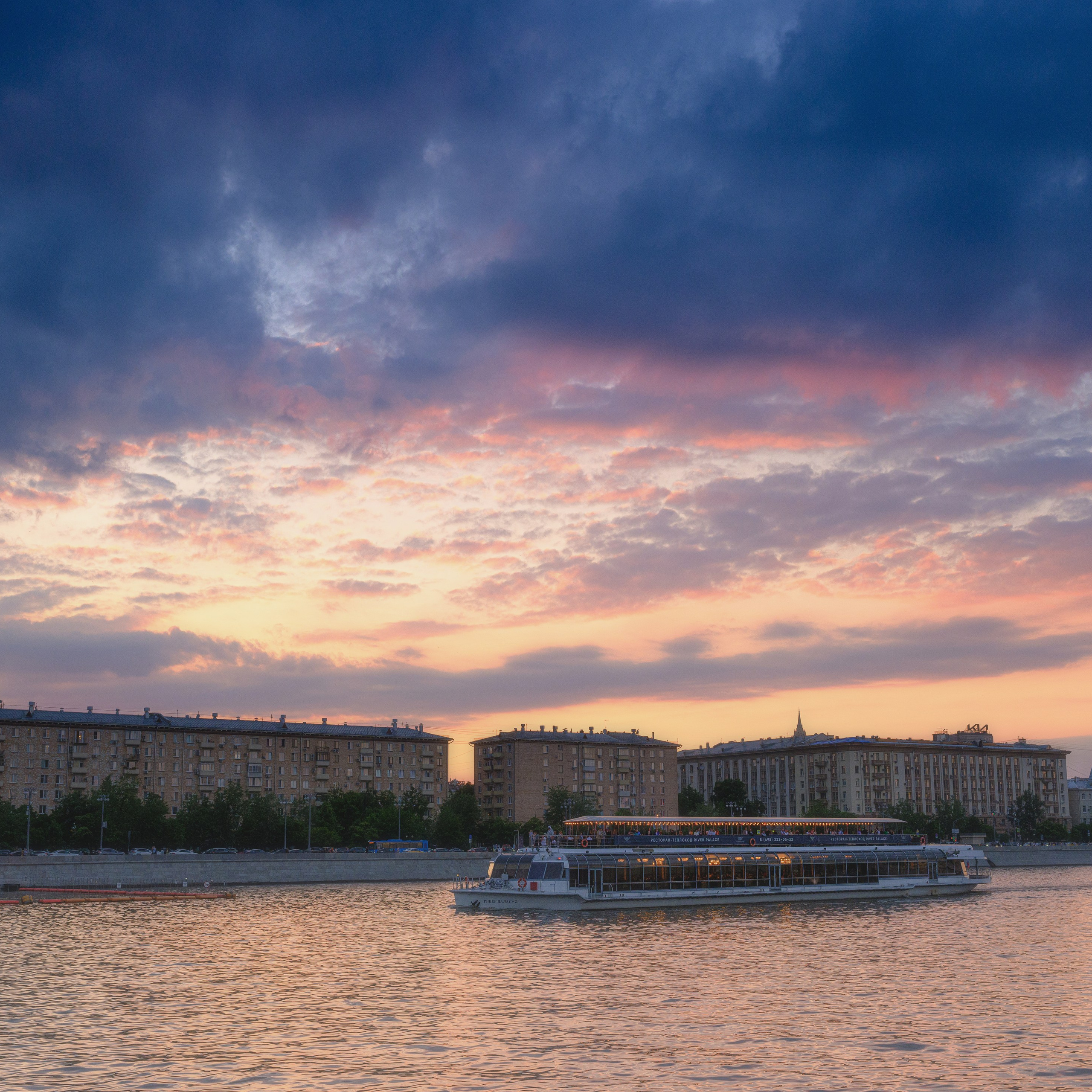 Прогулки по Москве. Фотограф Расим Римиев