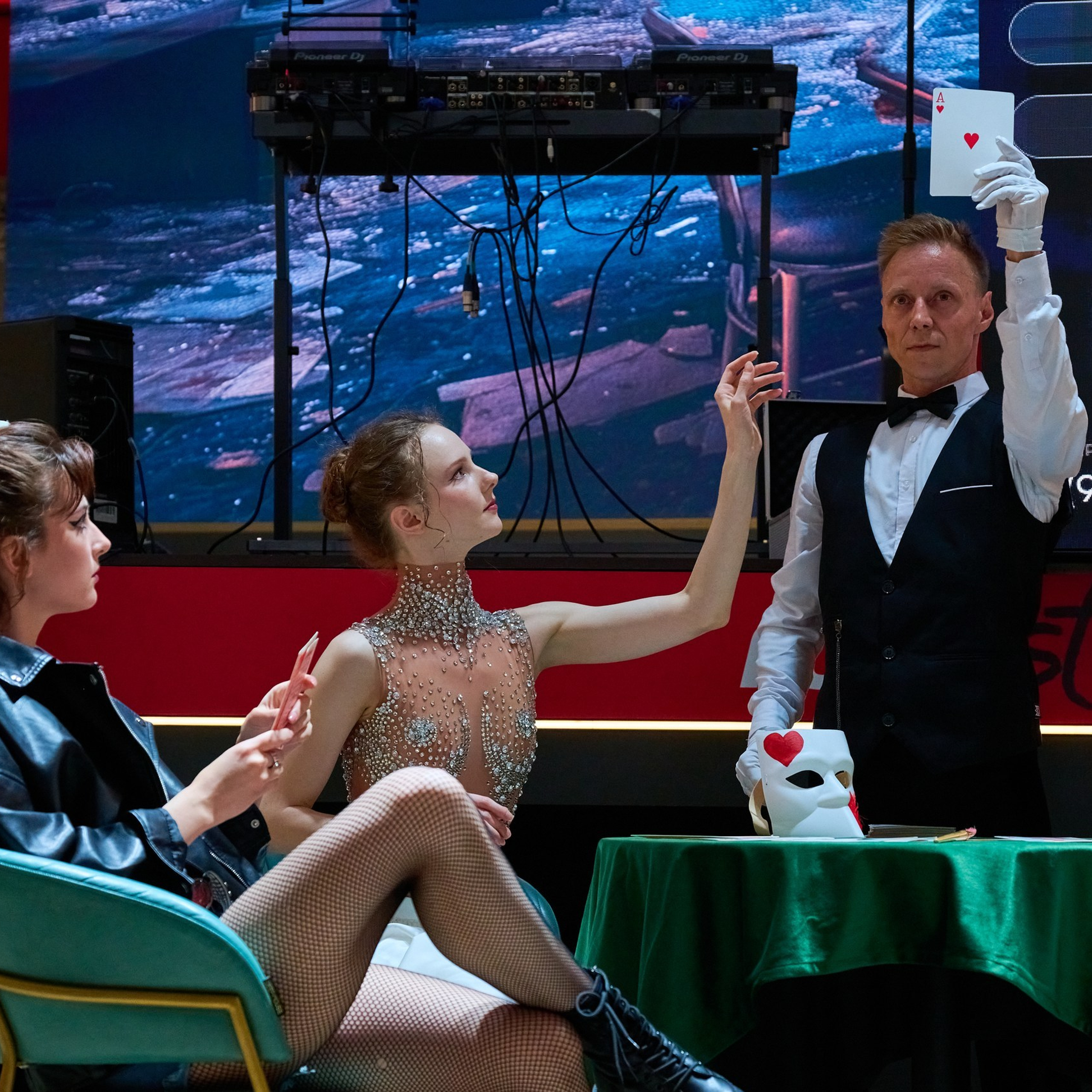 Иммерсивное шоу «Четыре женщины». Фотограф Расим Римиев