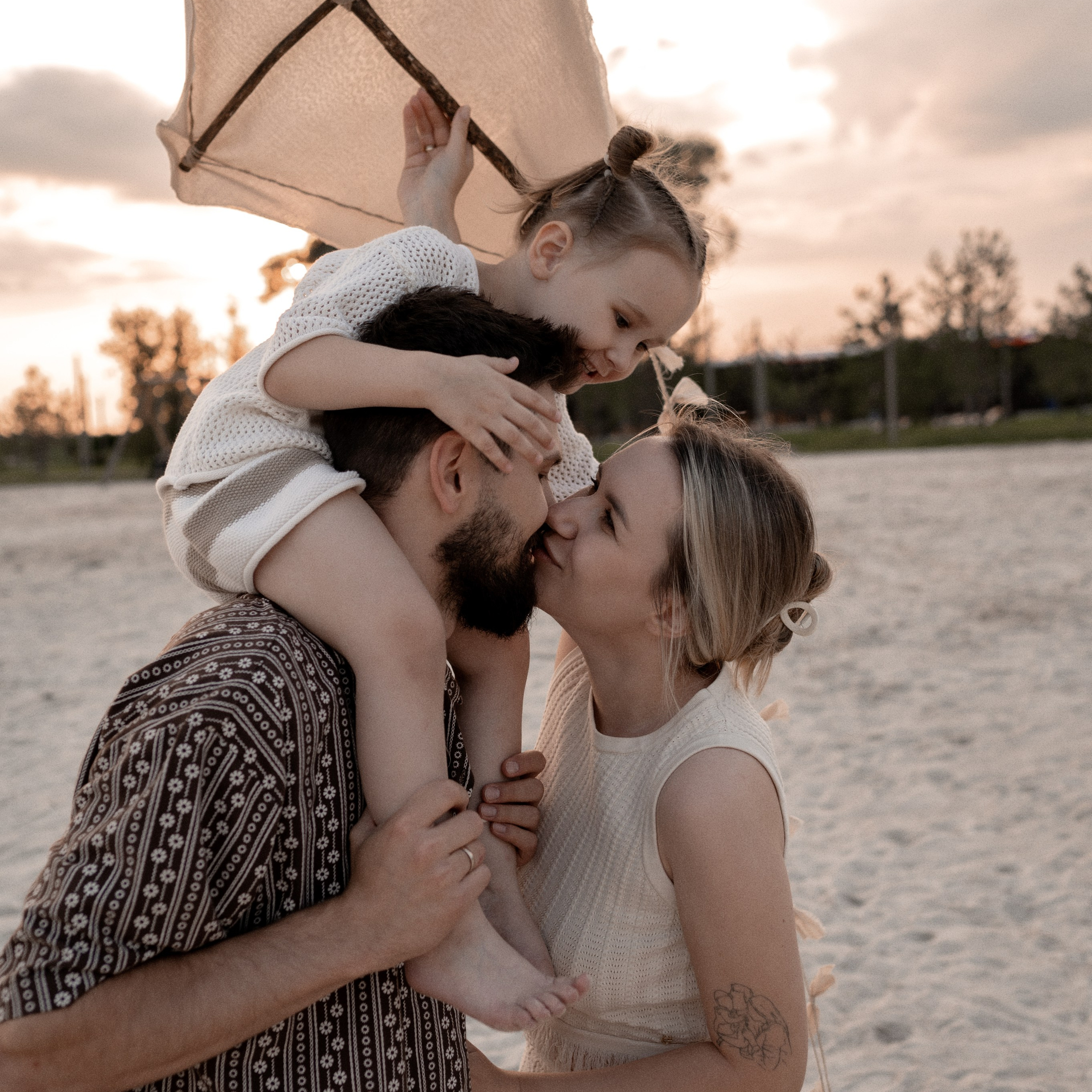 Костя, Юля и Теона