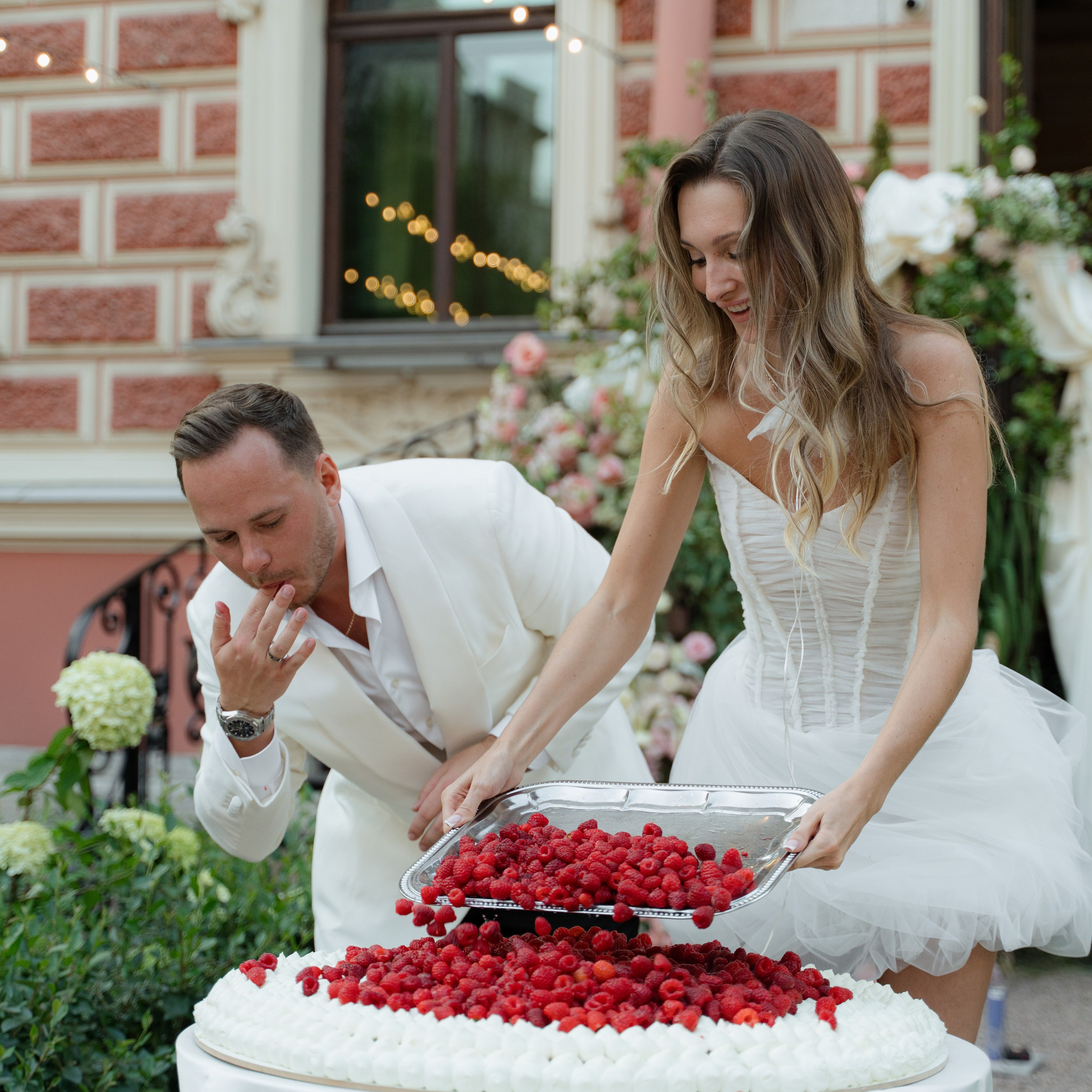 Свадебная съемка во дворце Мясникова. Фотограф Миланазавр