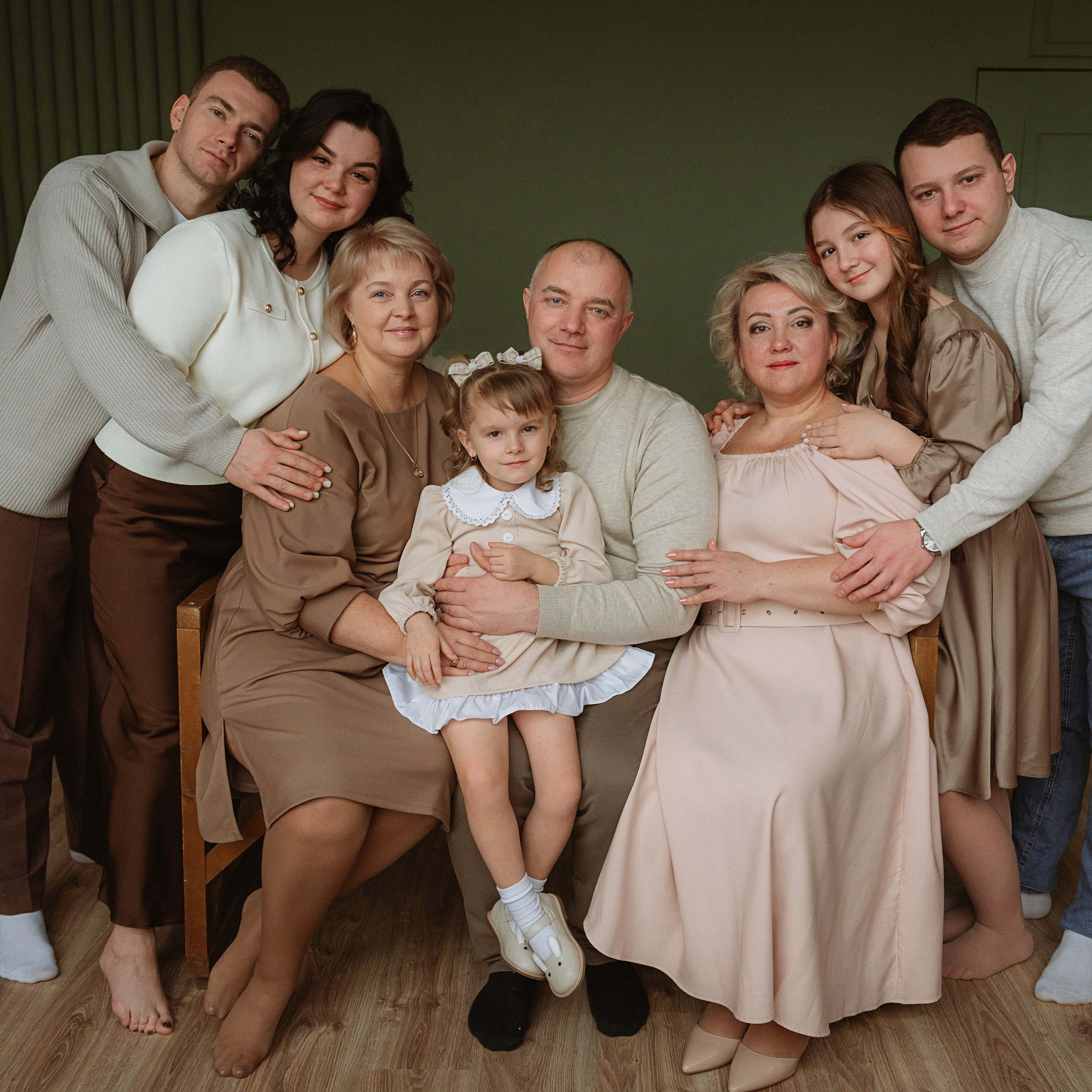 Семья Жени
