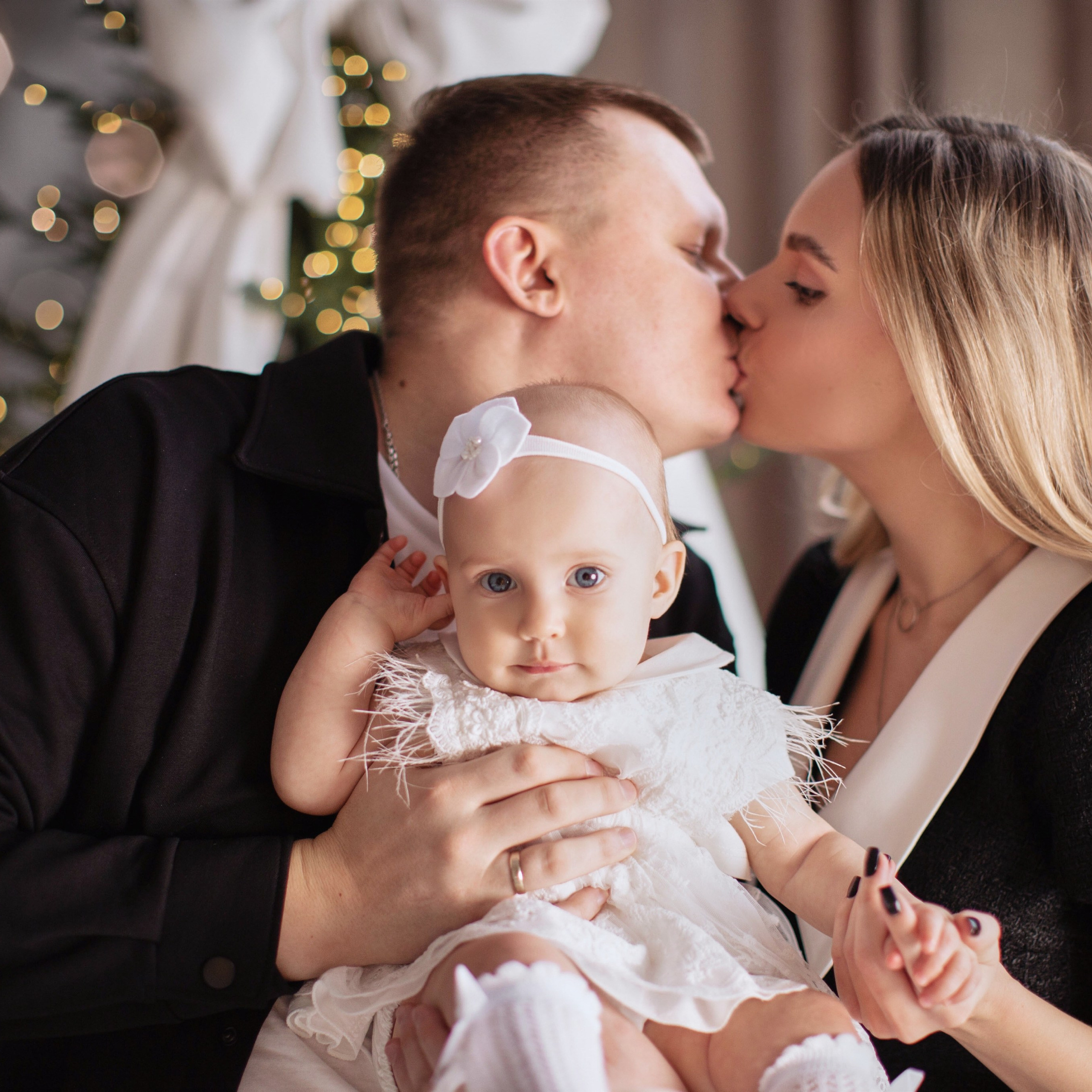 Семья к новому году 2025