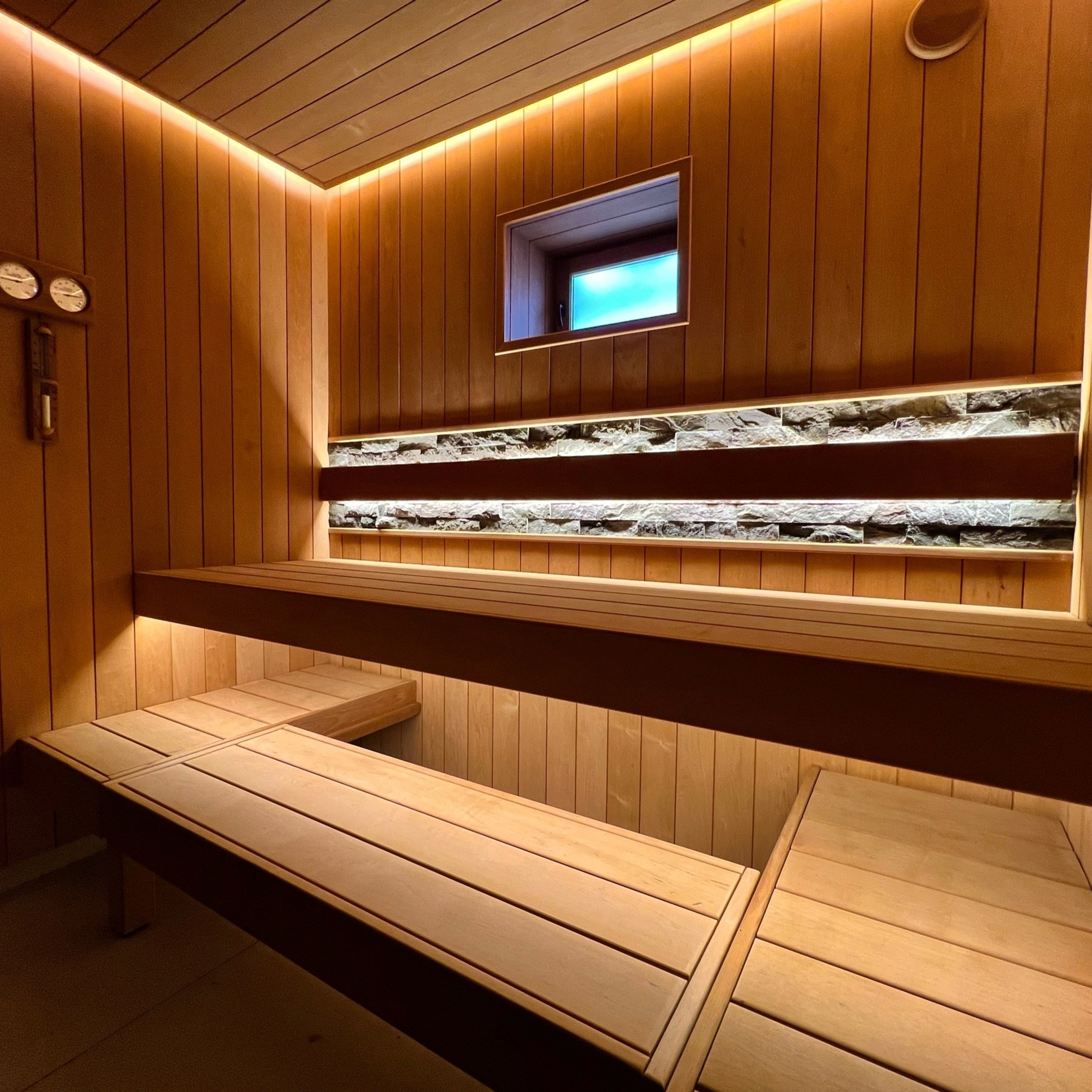 Каменки Ksauna- отечественная новинка в банной индустрии. Стильно и технологично. Сочетается с термоольхой и натуральным камнем. Рекомендуем