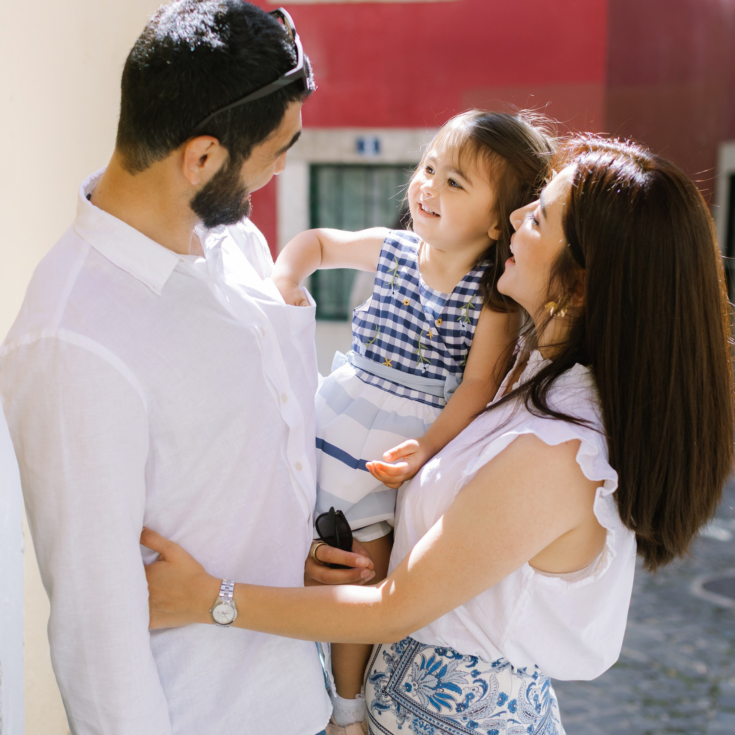 family photo shoot on the streets of alfama
