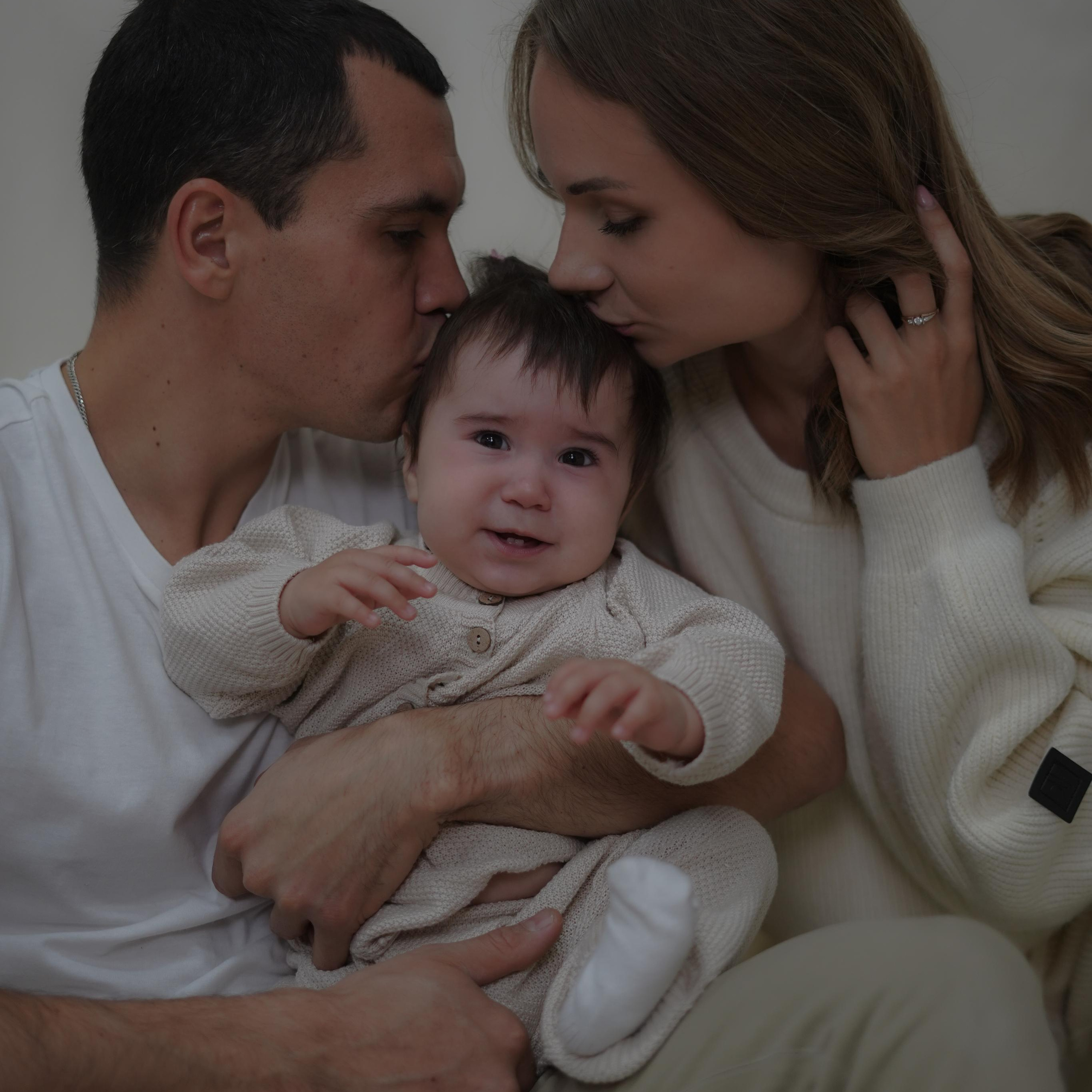 Вова+ Полина= Вика. Фотограф Волгоград Анастасия Ли