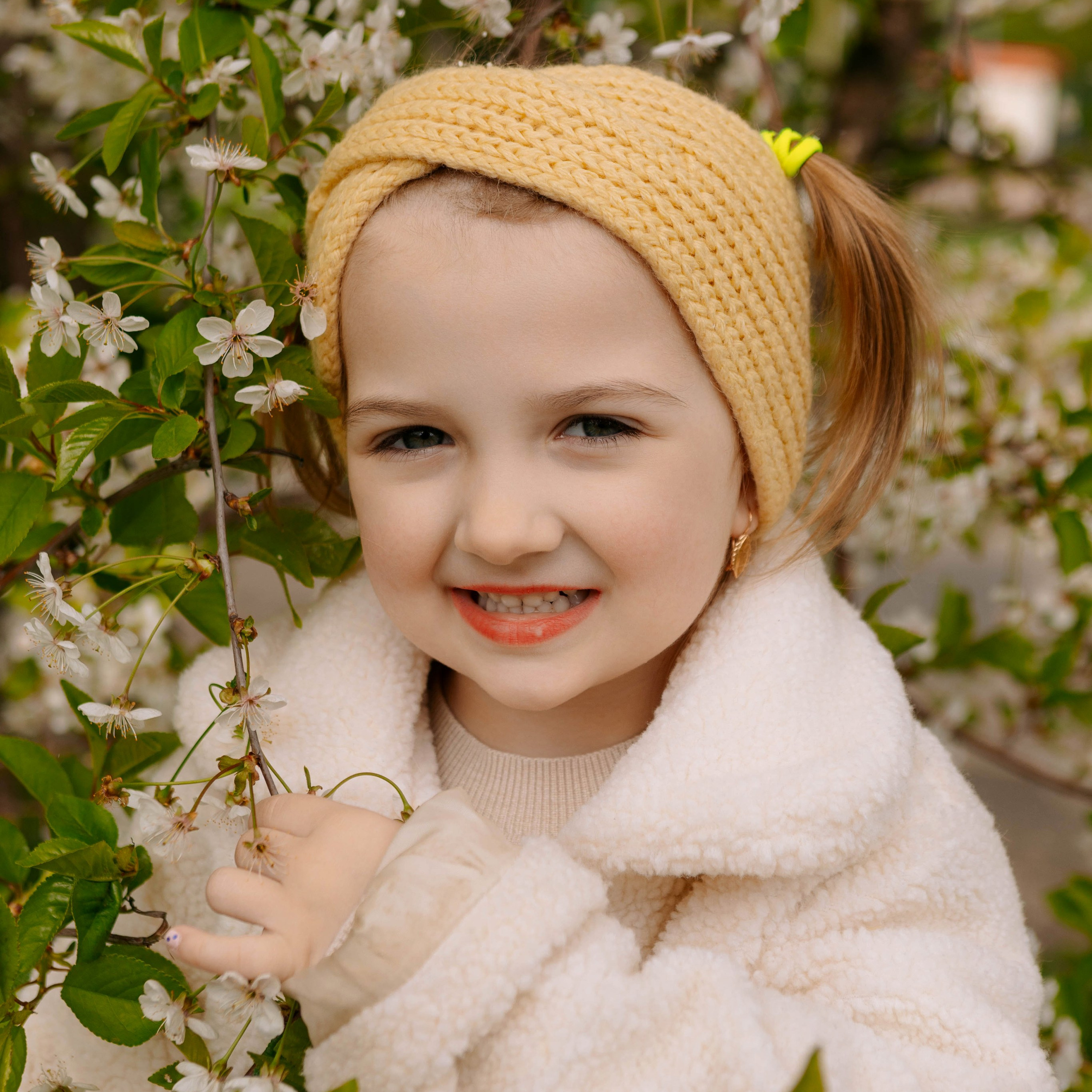 Белые вишни