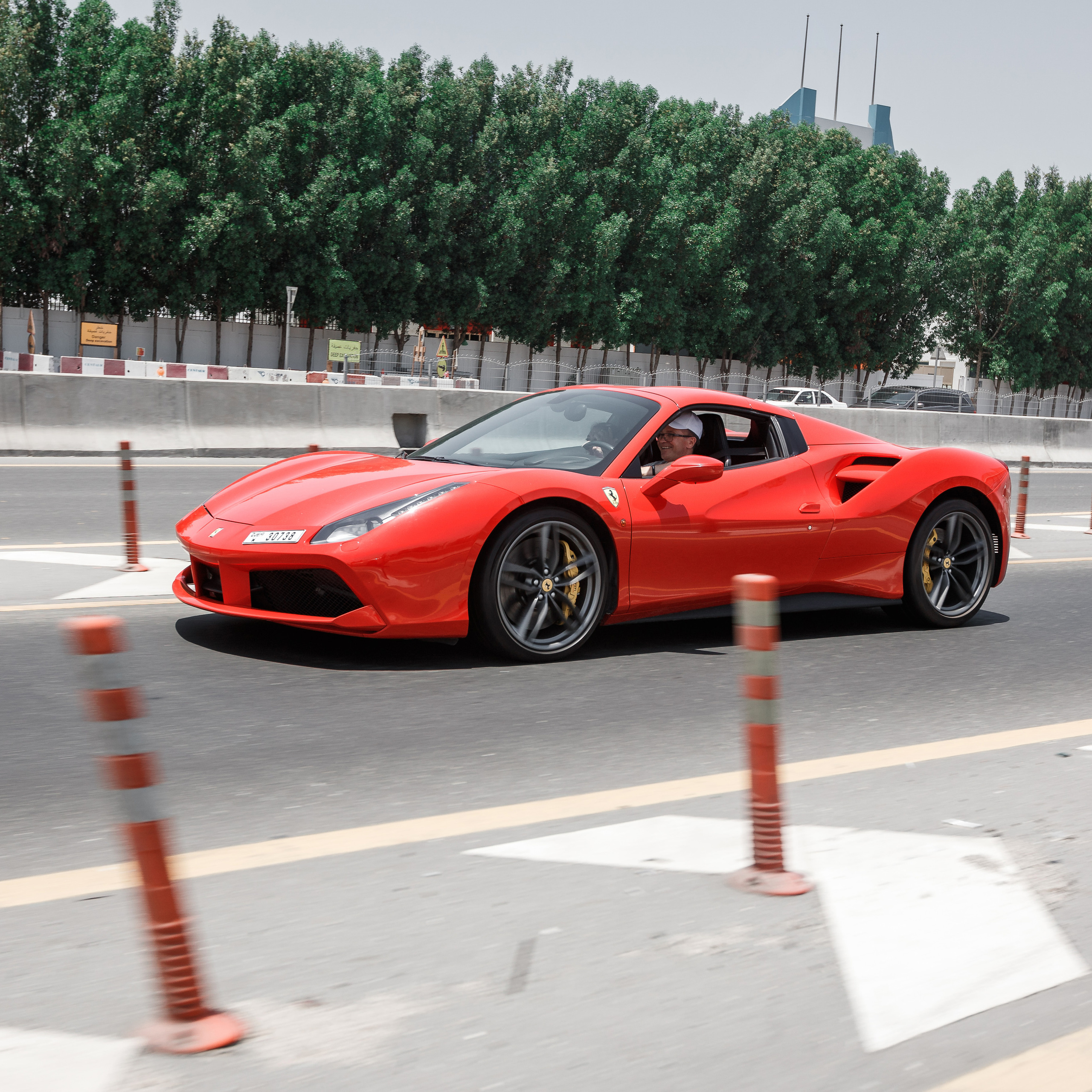 Дубай. Гонки на Ferrari