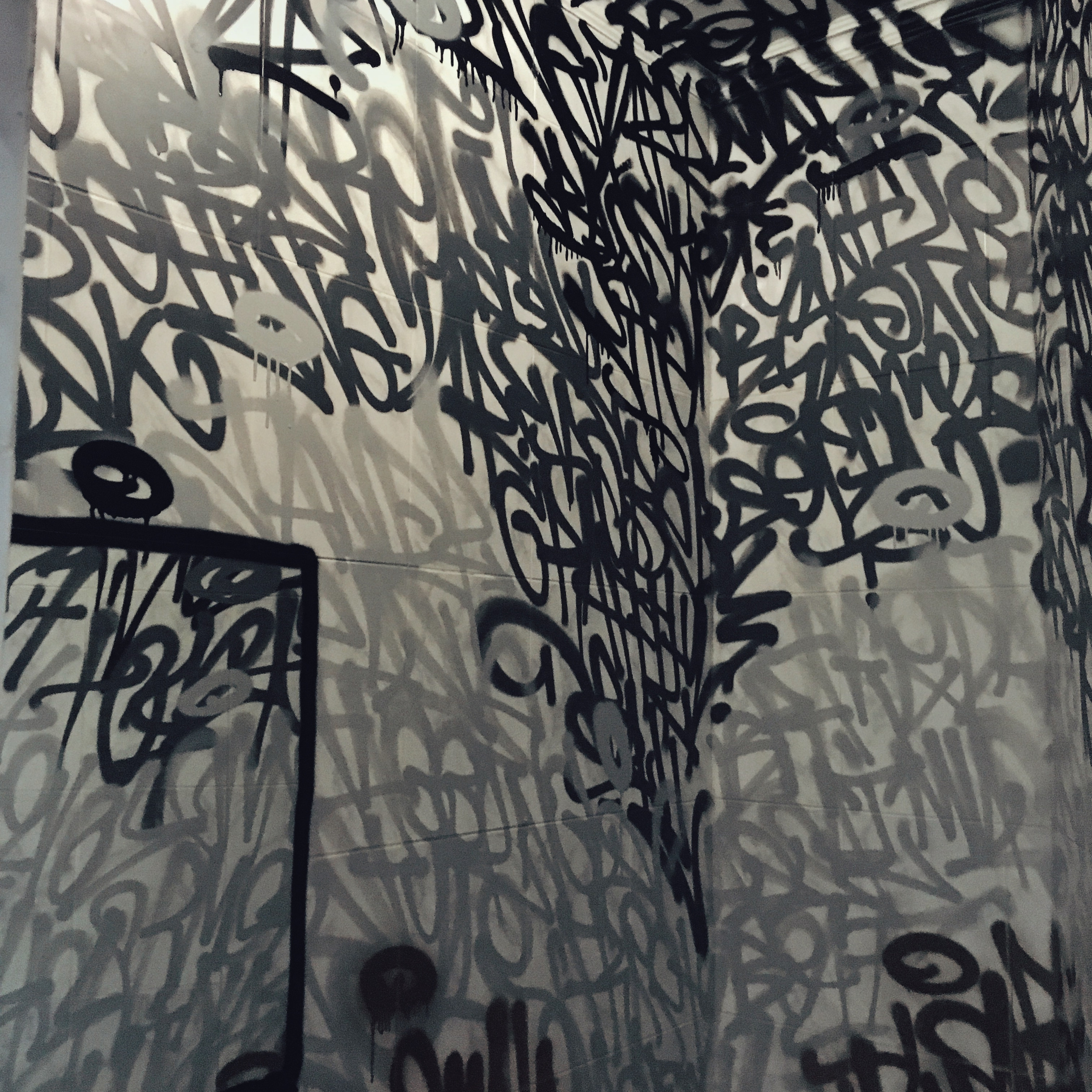 Walls. ㊍ Multi universal visual artist in India