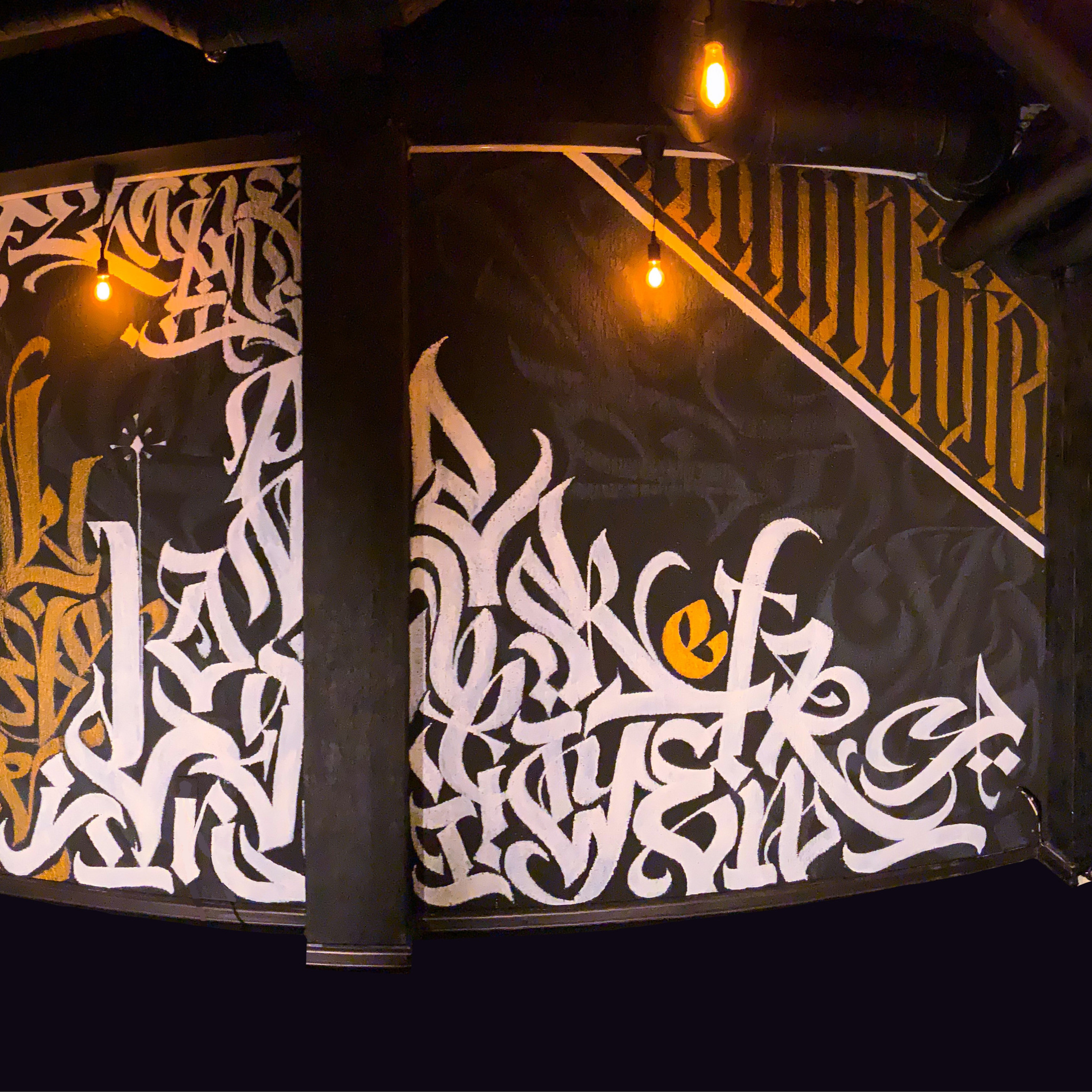 Walls. ㊍ Multi universal visual artist in India