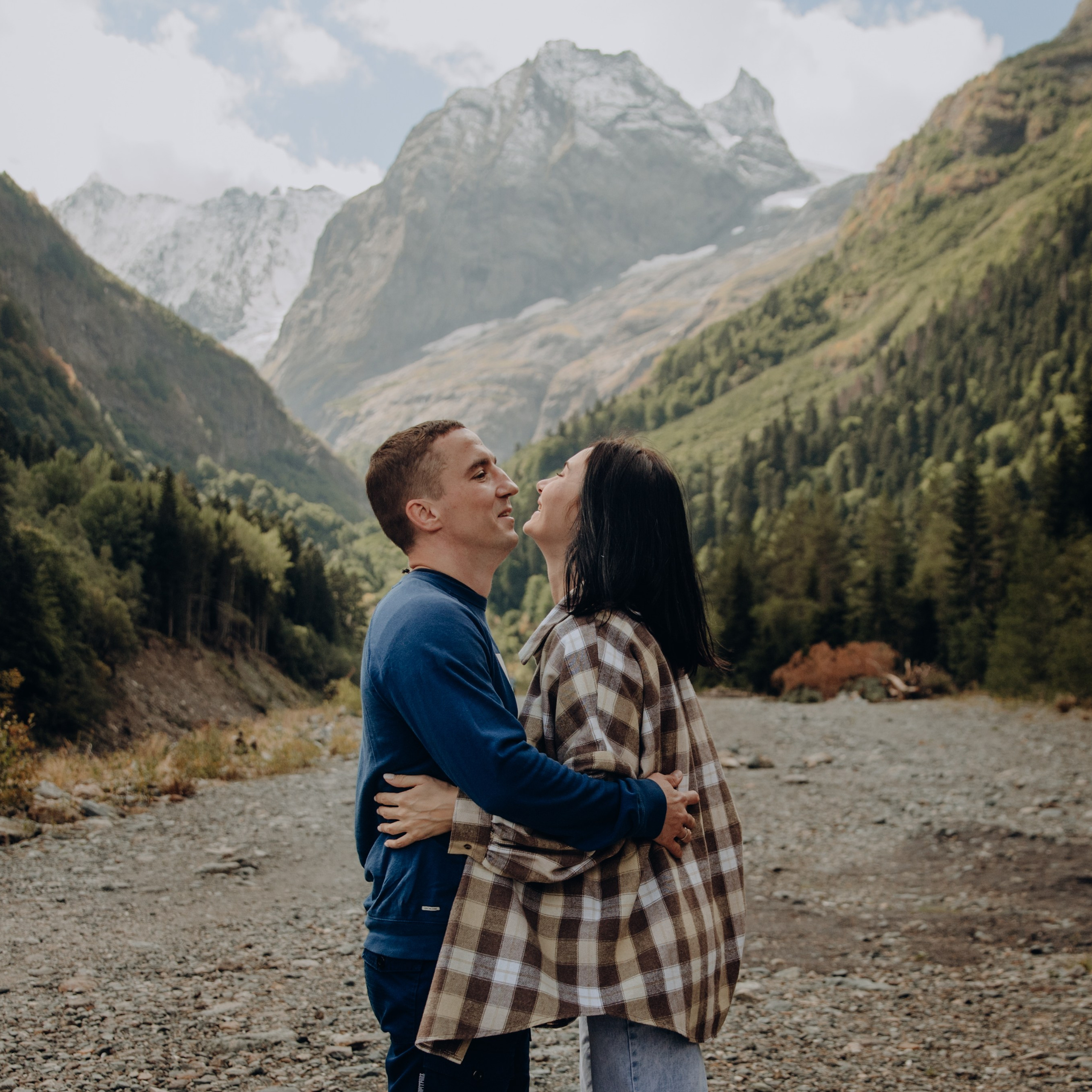 Юля с семьей, Домбай