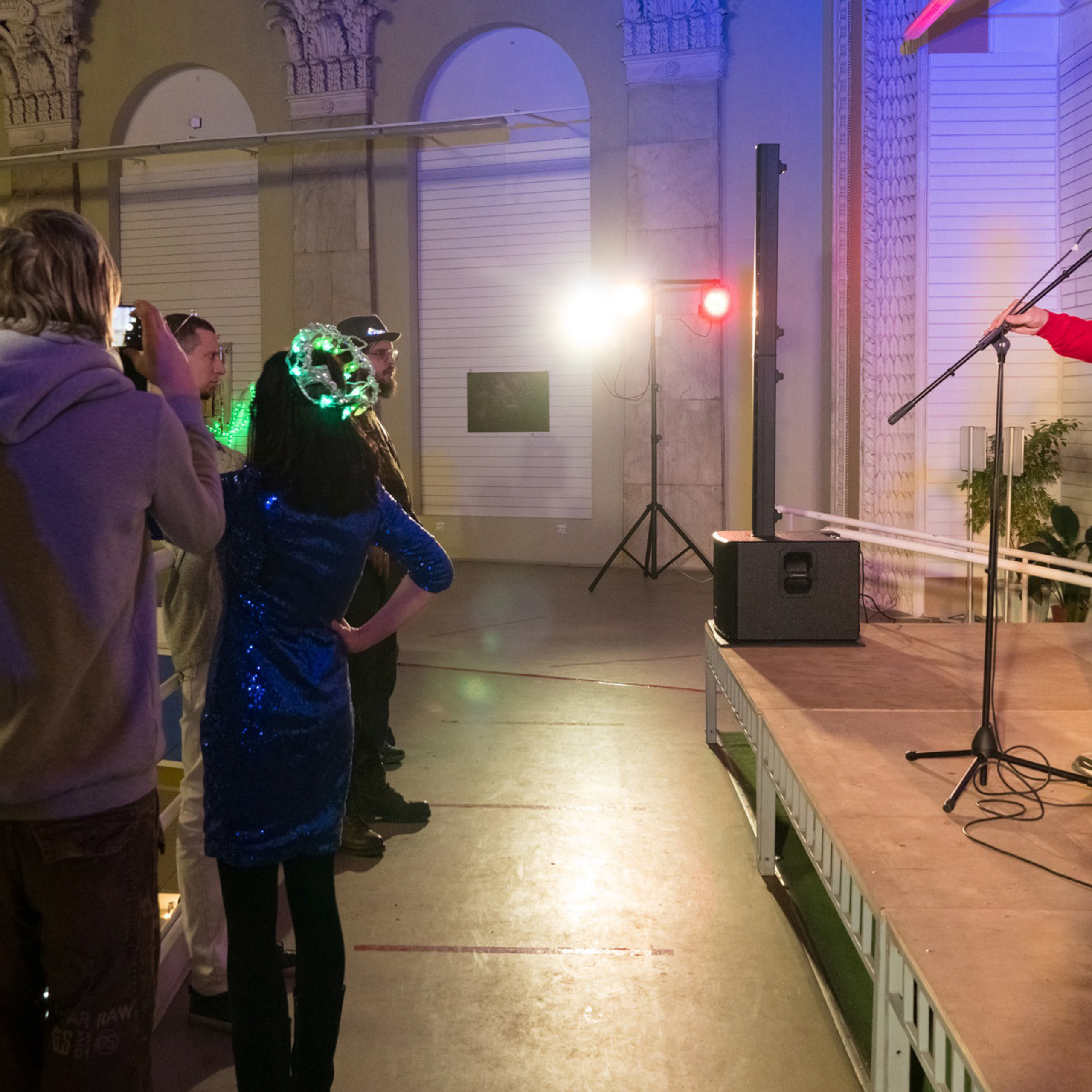 Люминографический карнавал новый год выставка маске-рад