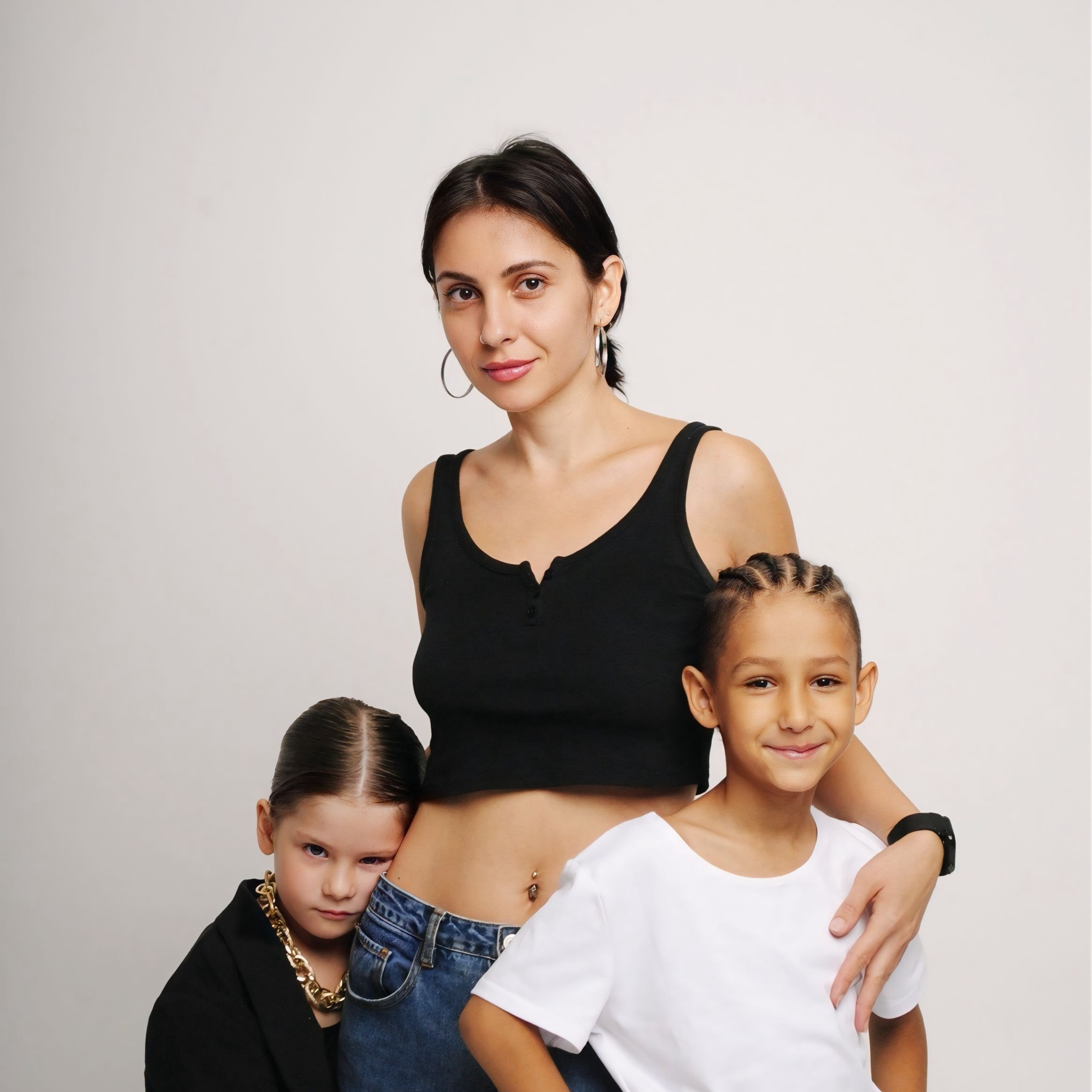 Виктория (сын и дочь)