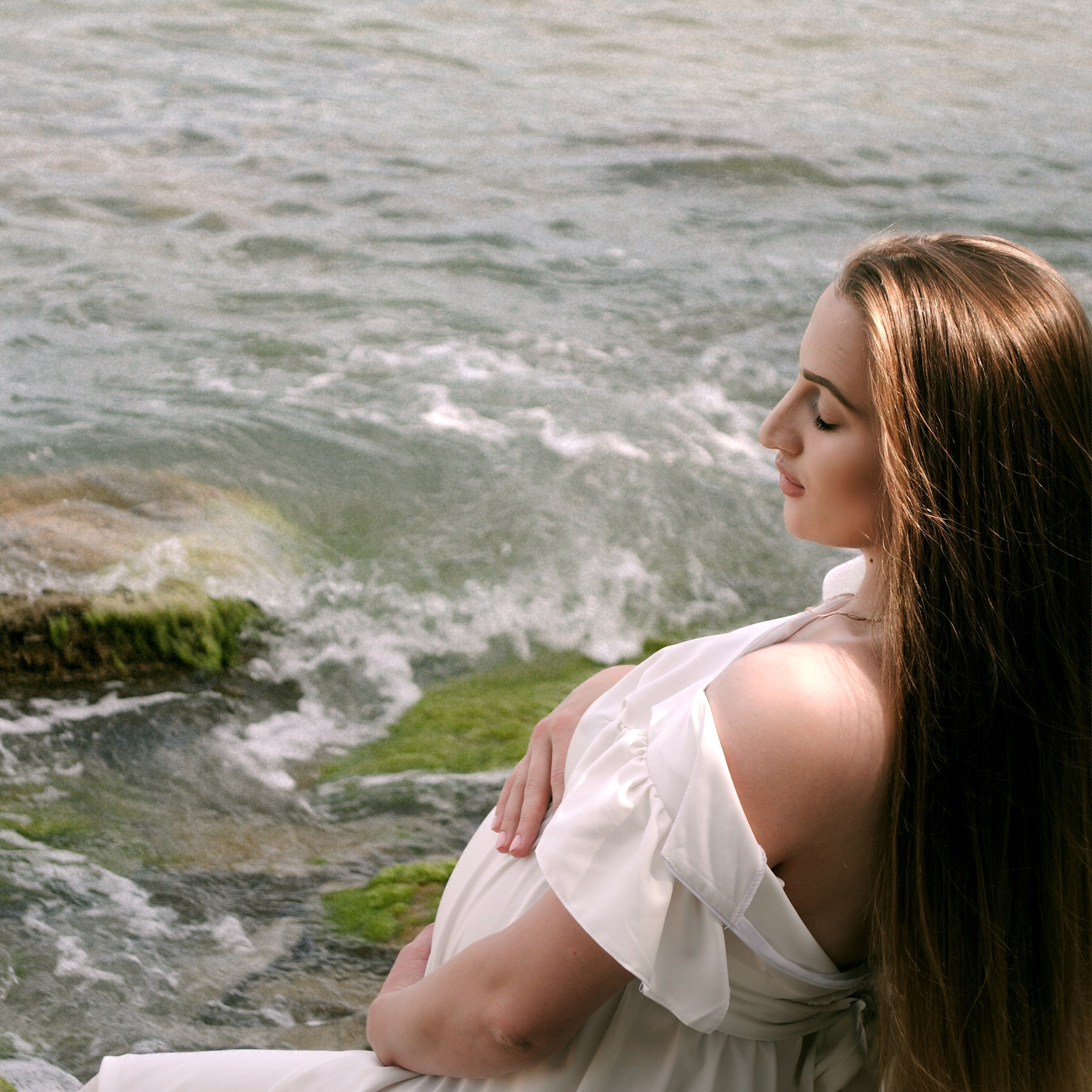 Беременность на берегу моря