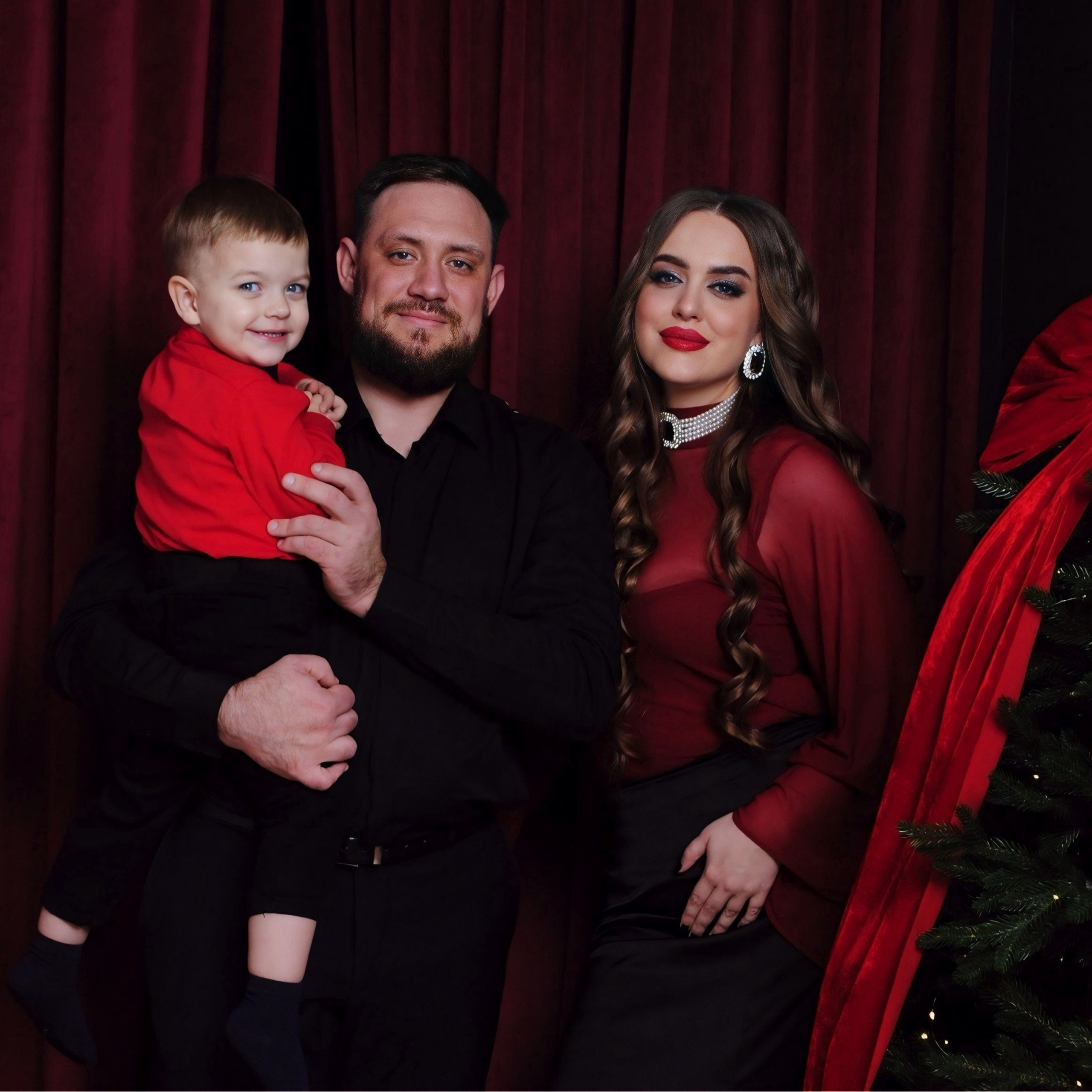 Настя и семья