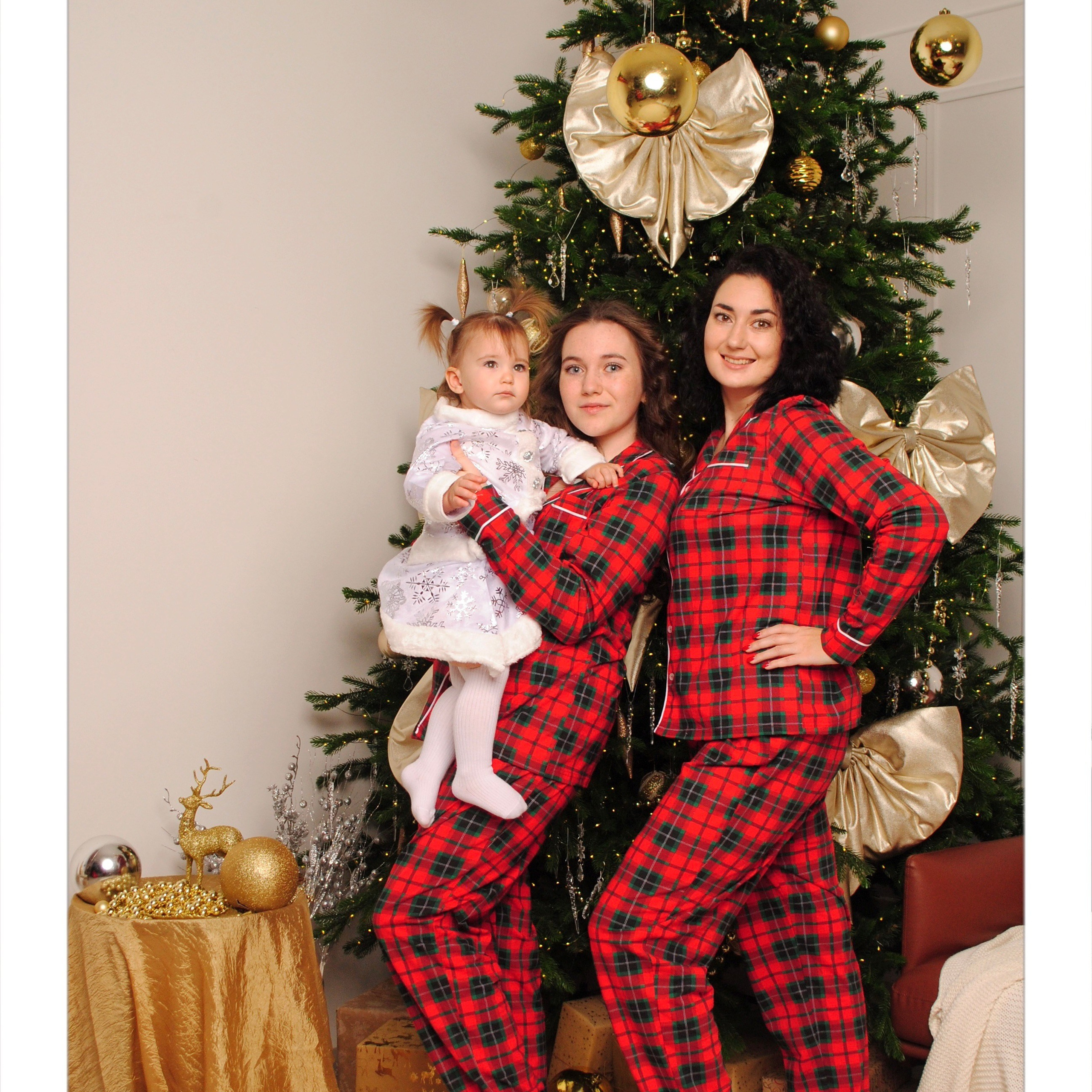 Анастасия и дочери