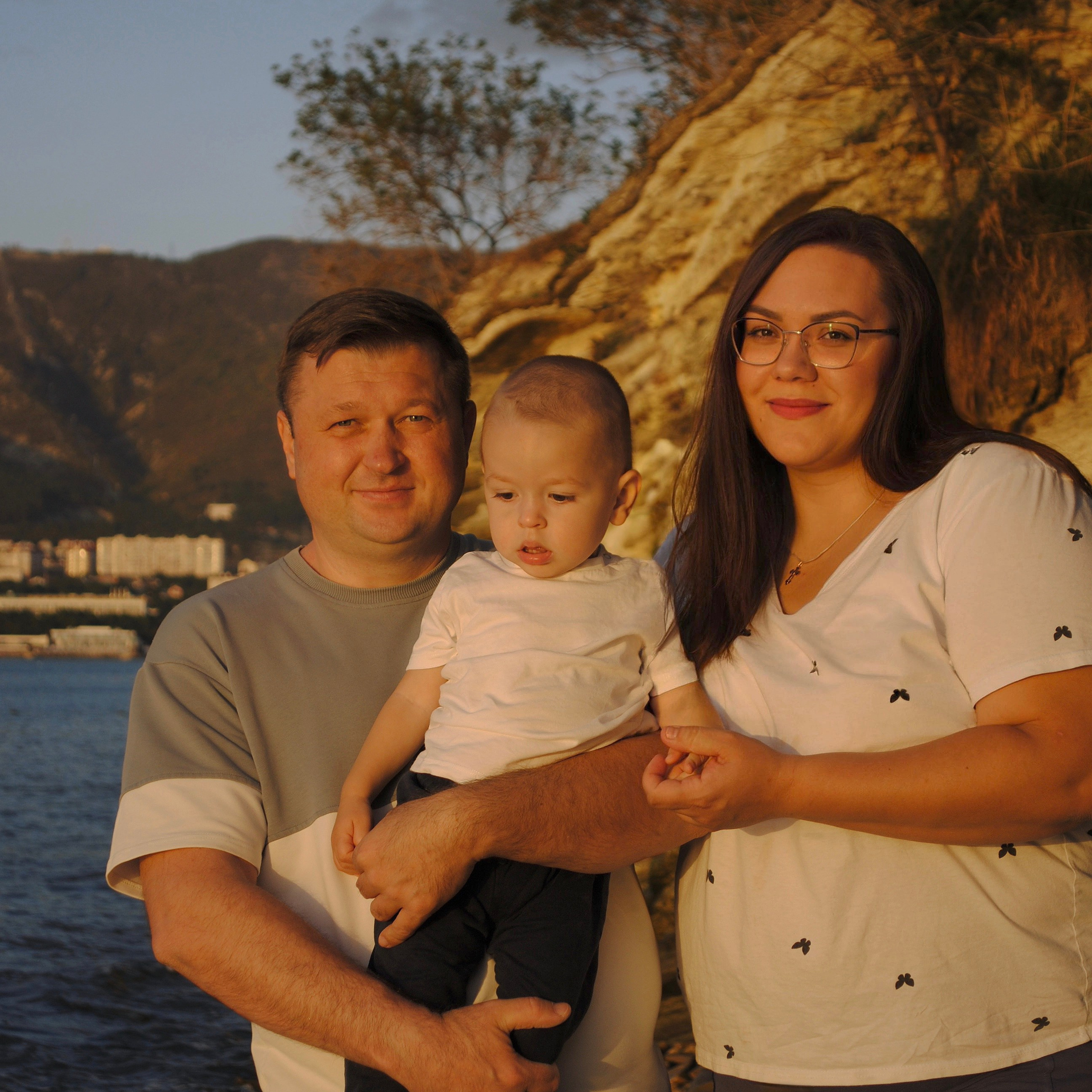 Надежда и семья