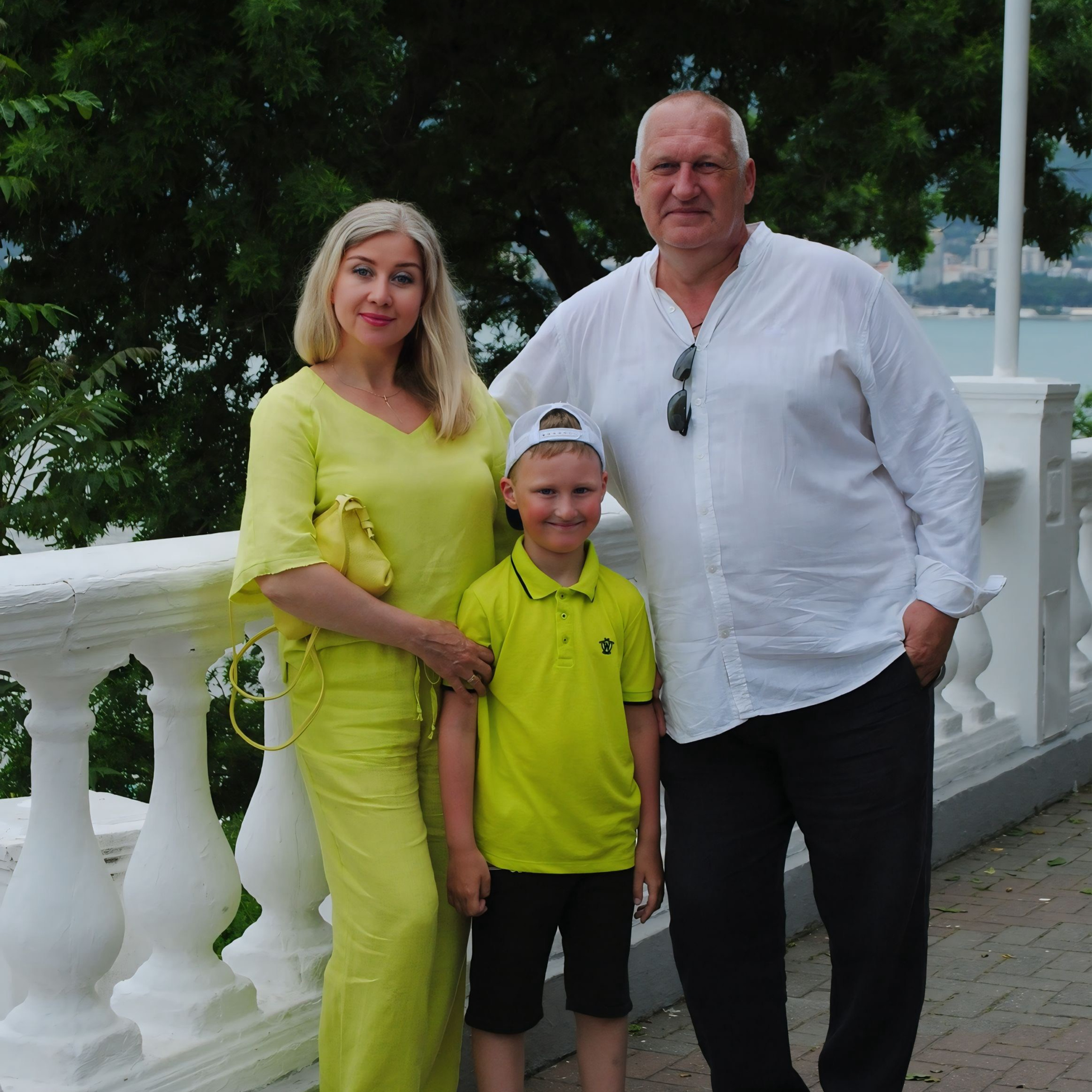 Оксана и семья