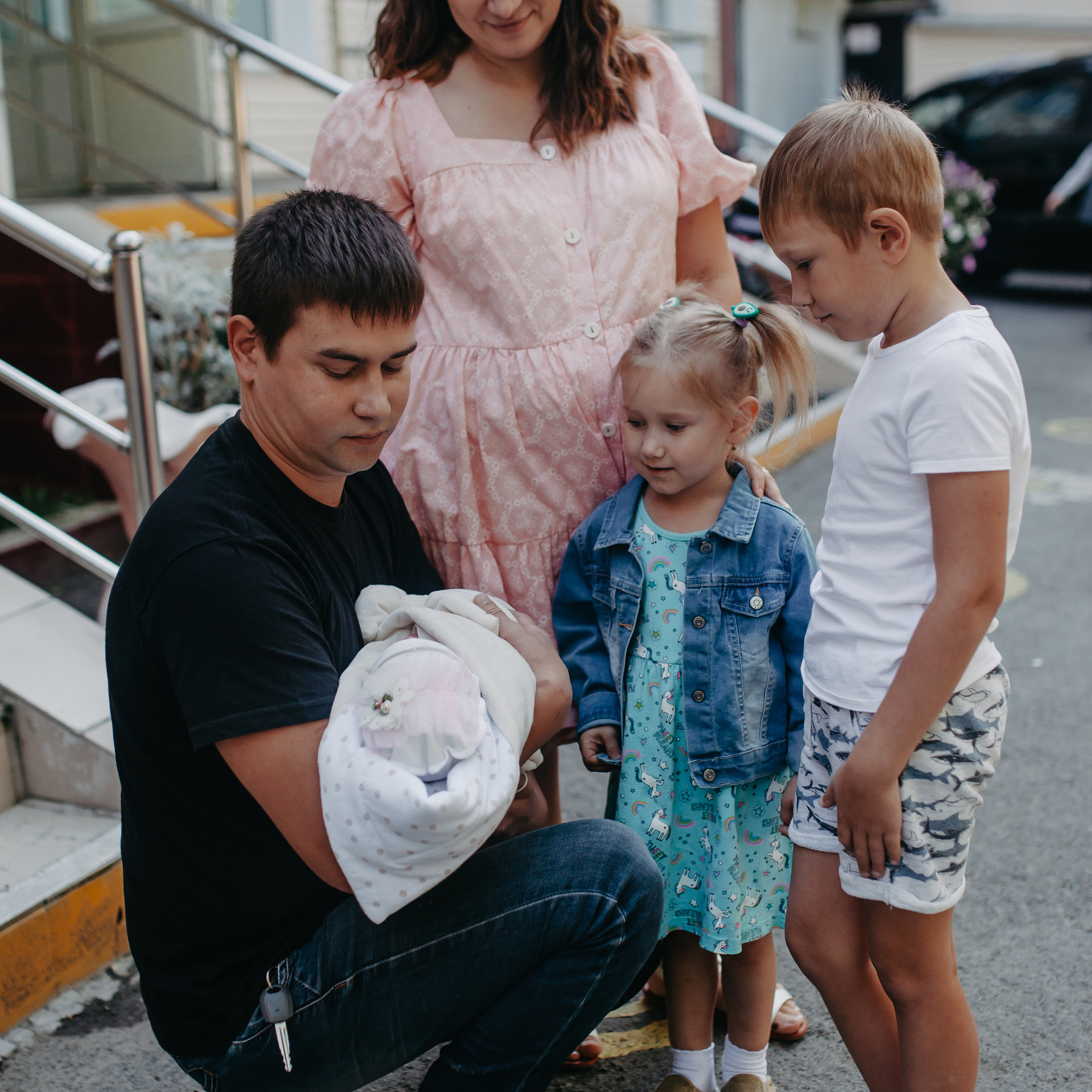 Фотосессия выписки из роддома в Тюмени. Фотограф Шелудкова Яна, город Тюмень