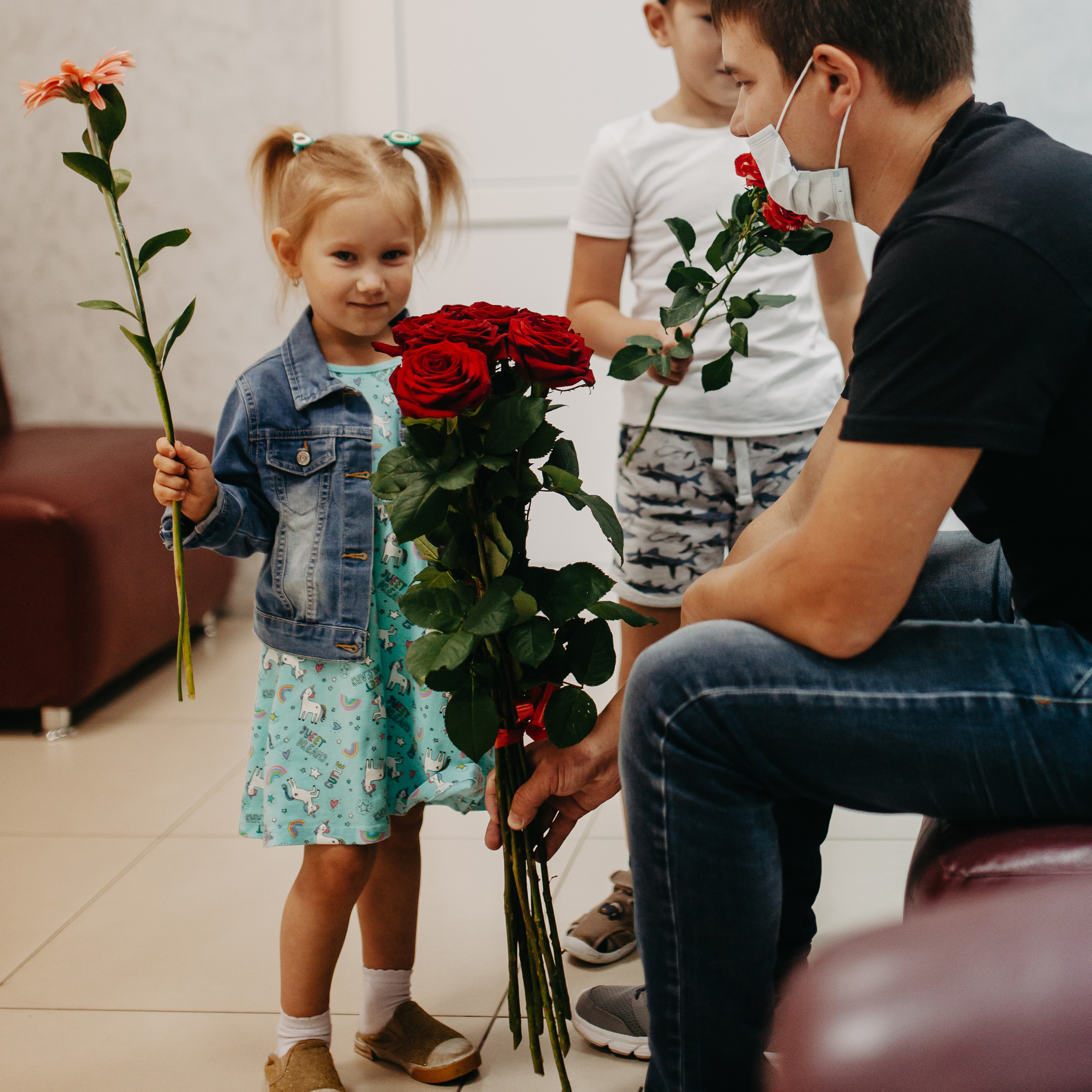 Фотосессия выписки из роддома в Тюмени. Фотограф Шелудкова Яна, город Тюмень