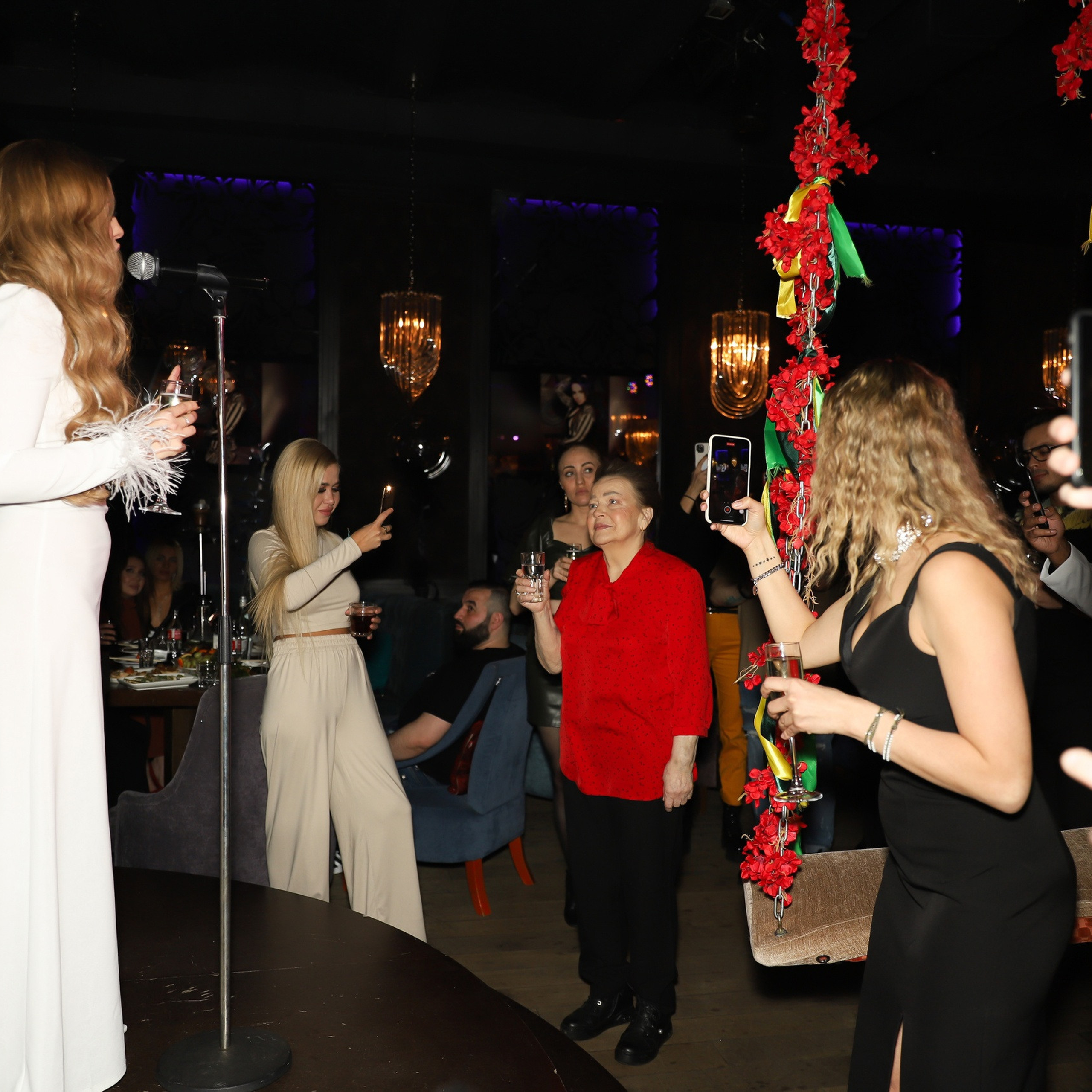 Дом 2: Юлия Ефременкова — День Рождения в 2021 году. ФОТОГРАФ ОКСАНА БРЭДШОУ