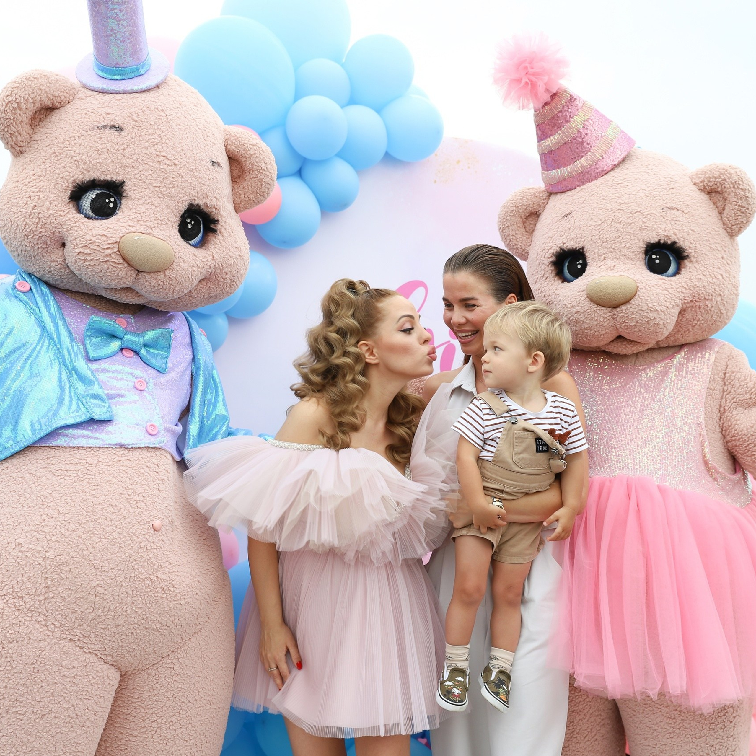 Дом 2: Юлия Ефременкова — Гендер пати в 2022 году. ФОТОГРАФ ОКСАНА БРЭДШОУ