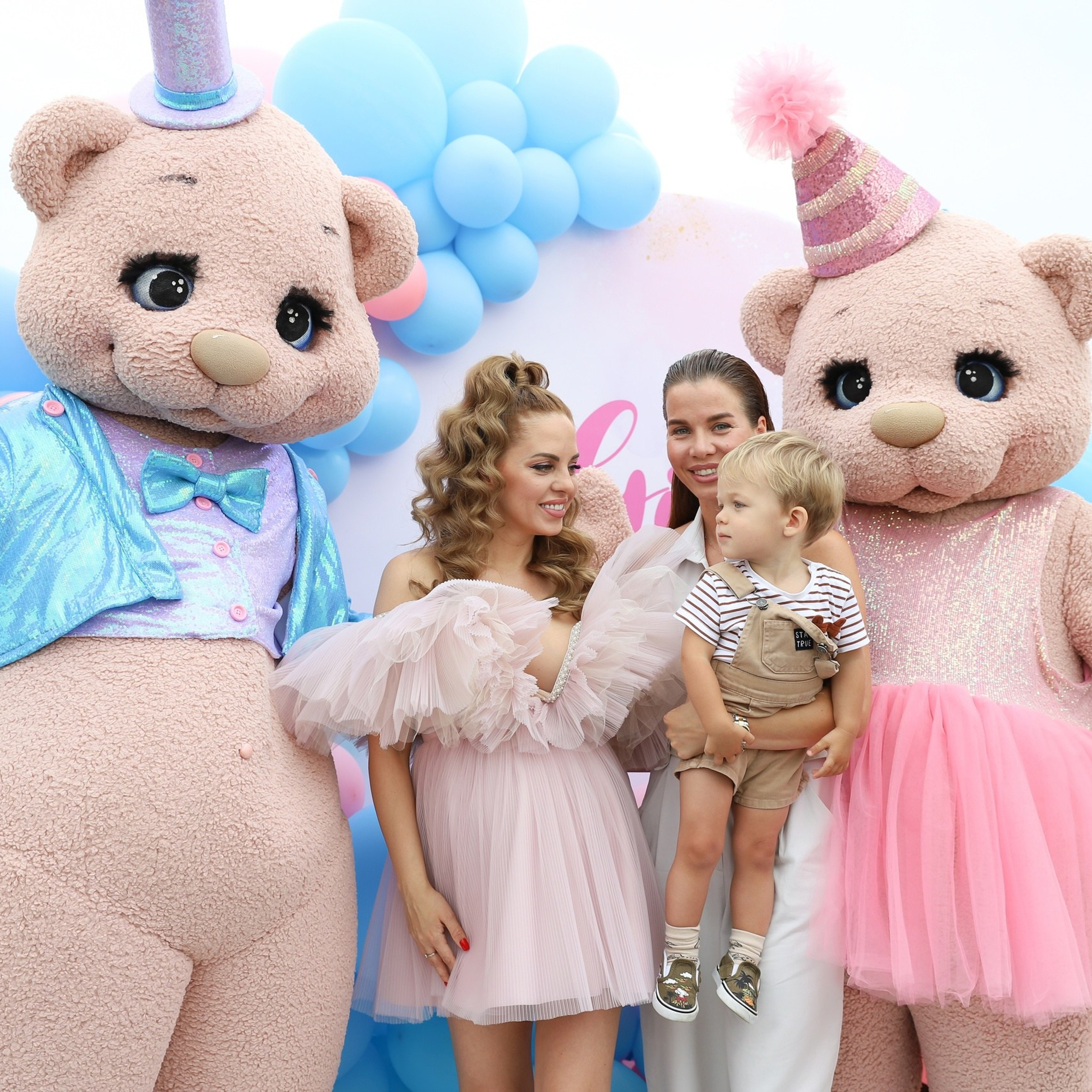 Дом 2: Юлия Ефременкова — Гендер пати в 2022 году. ФОТОГРАФ ОКСАНА БРЭДШОУ