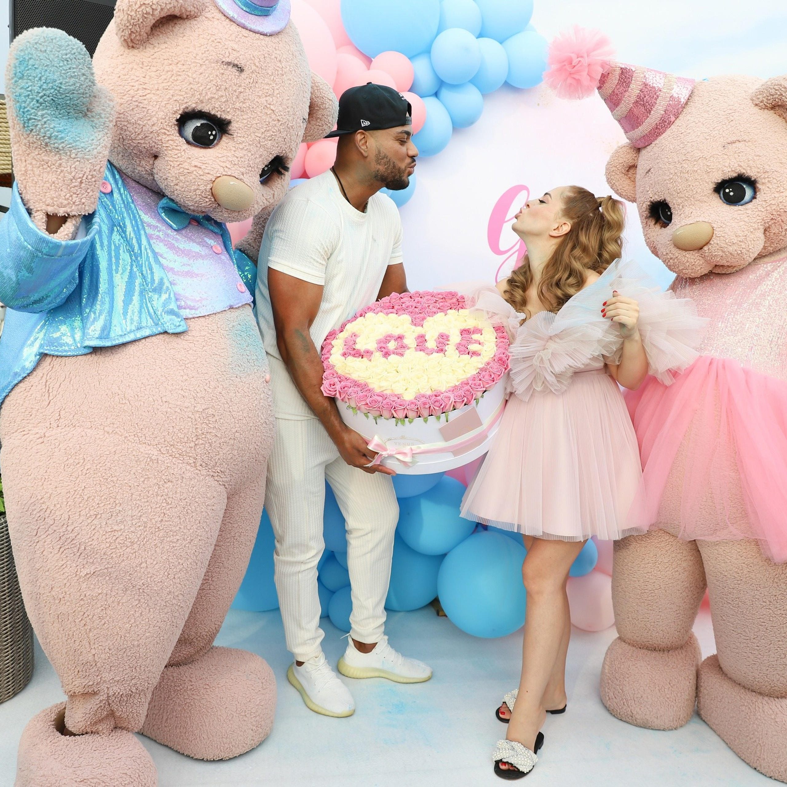 Дом 2: Юлия Ефременкова — Гендер пати в 2022 году. ФОТОГРАФ ОКСАНА БРЭДШОУ