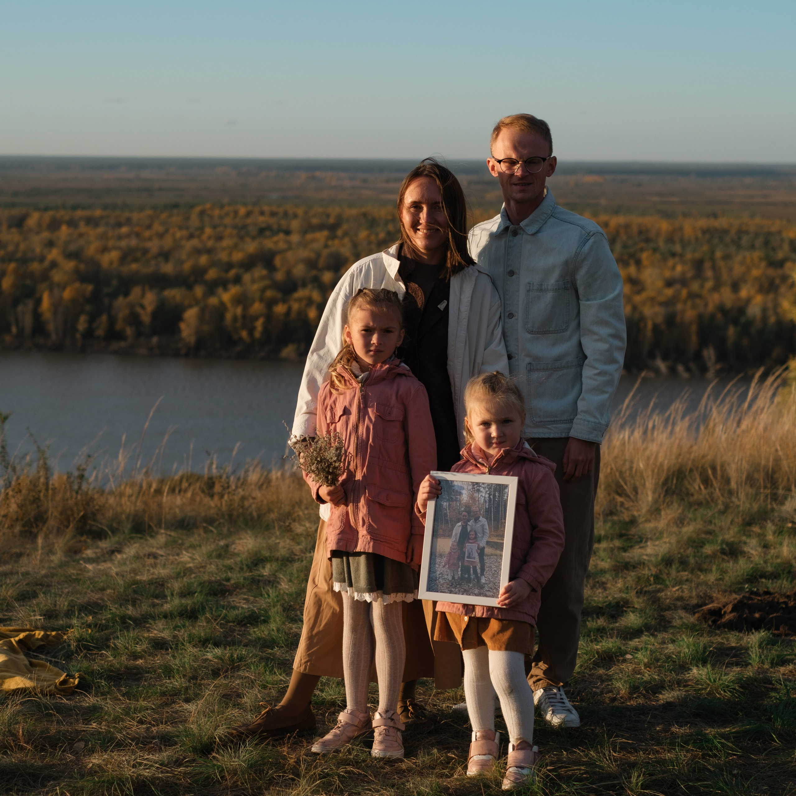 Яна и Никита с девчонками