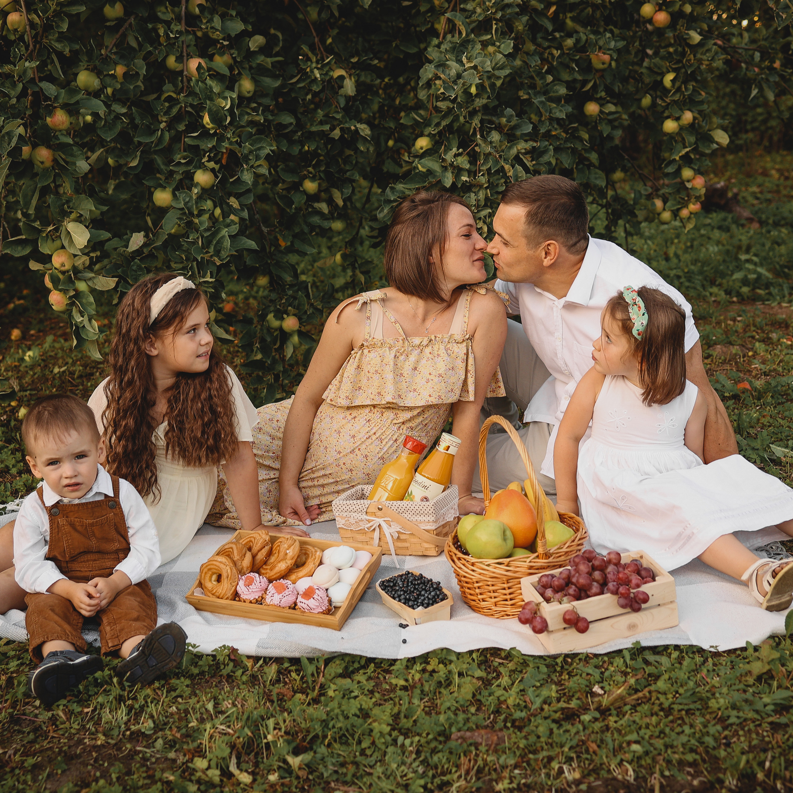 Отзывы о фотографе. Фотограф Алена Малинина в Санкт-Петербурге Пушкин Питер СПб Семейные и детские фотосессии