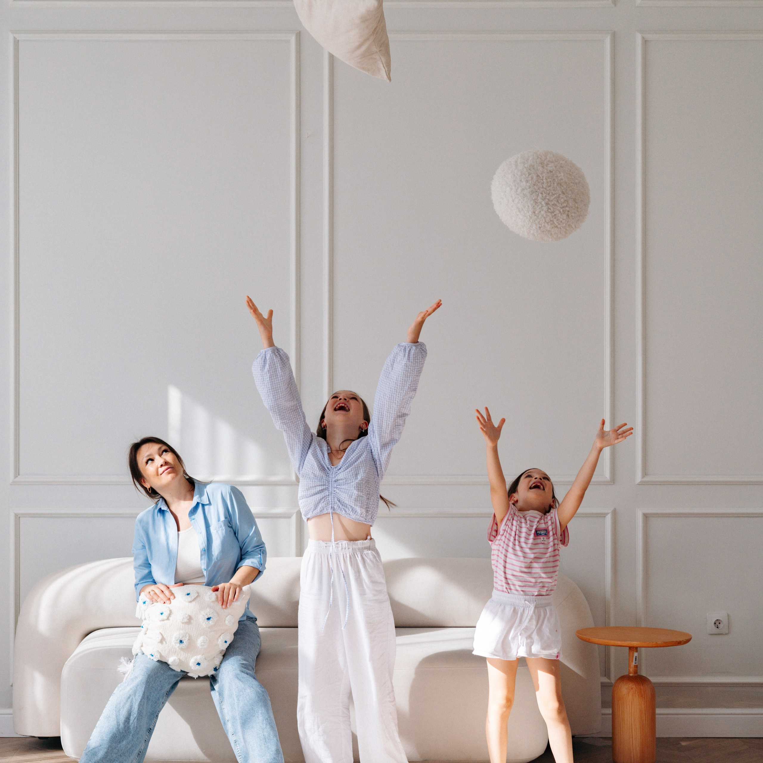 Алиса, Александра, Ирина