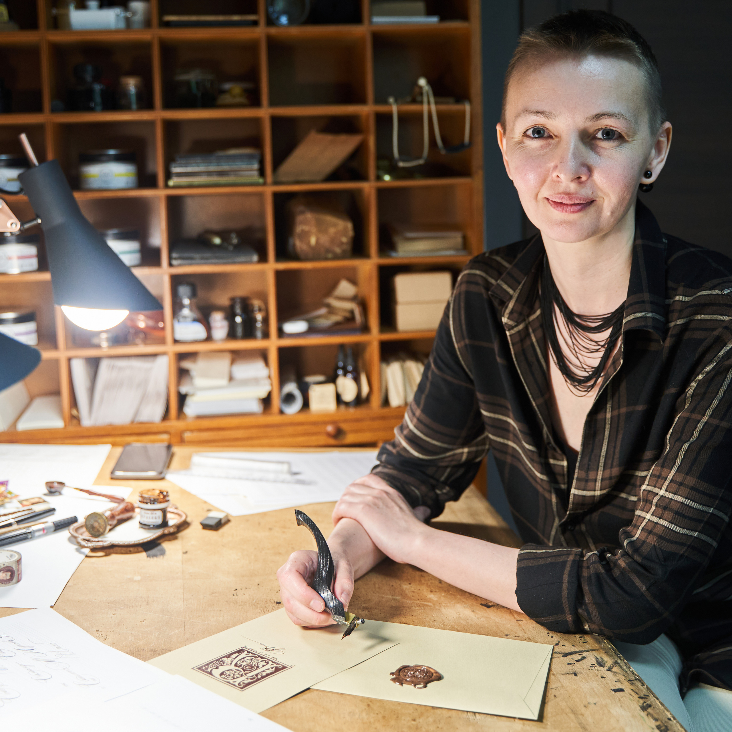 ЕЛЕНА (Каллиграфия)