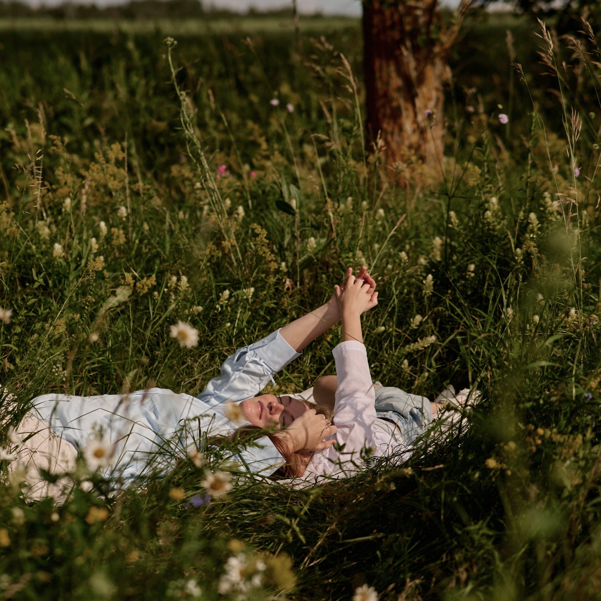 Лена и Есения