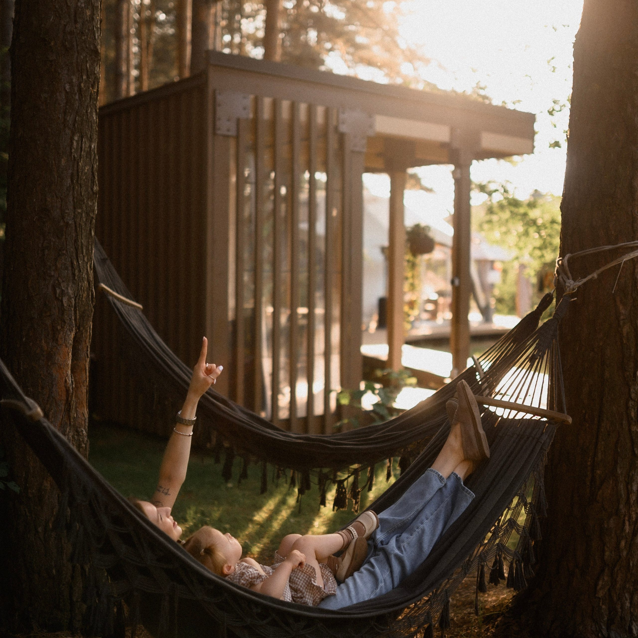 Надя и Алиса в ресторане Кедр