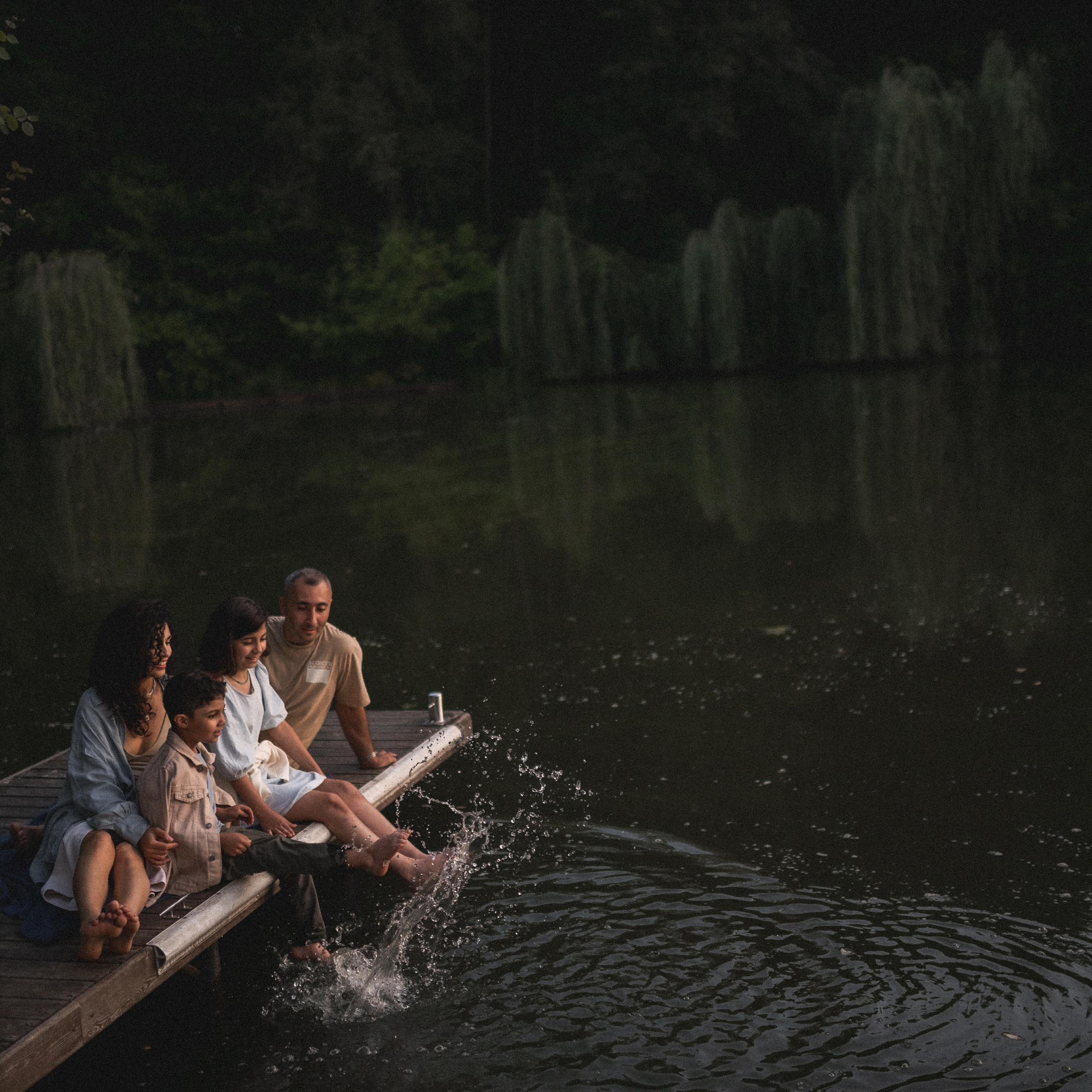 Давид, Лианна, Эмили и Марсель. Зелёное озеро