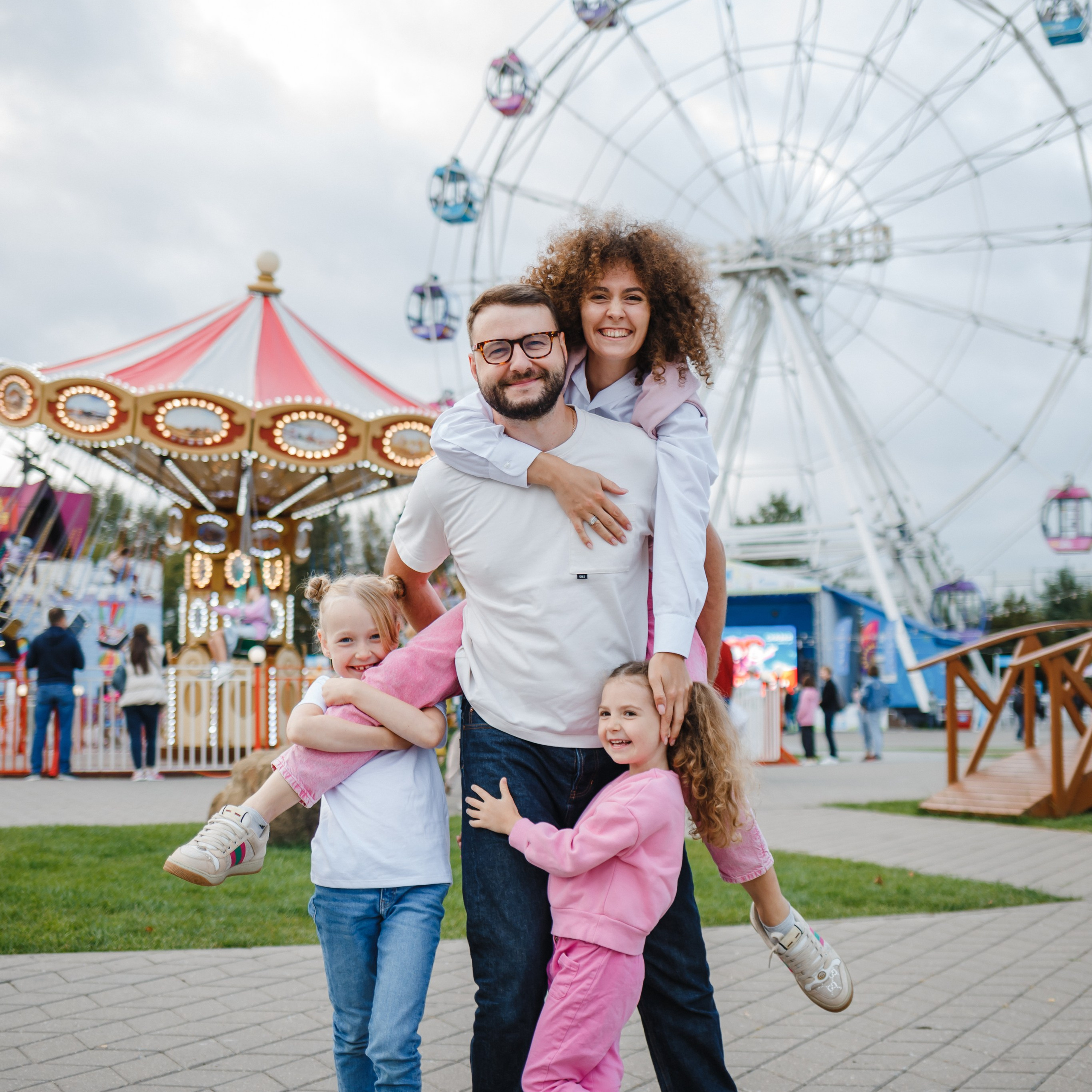 Елисей, Даша, Амелия, Николь