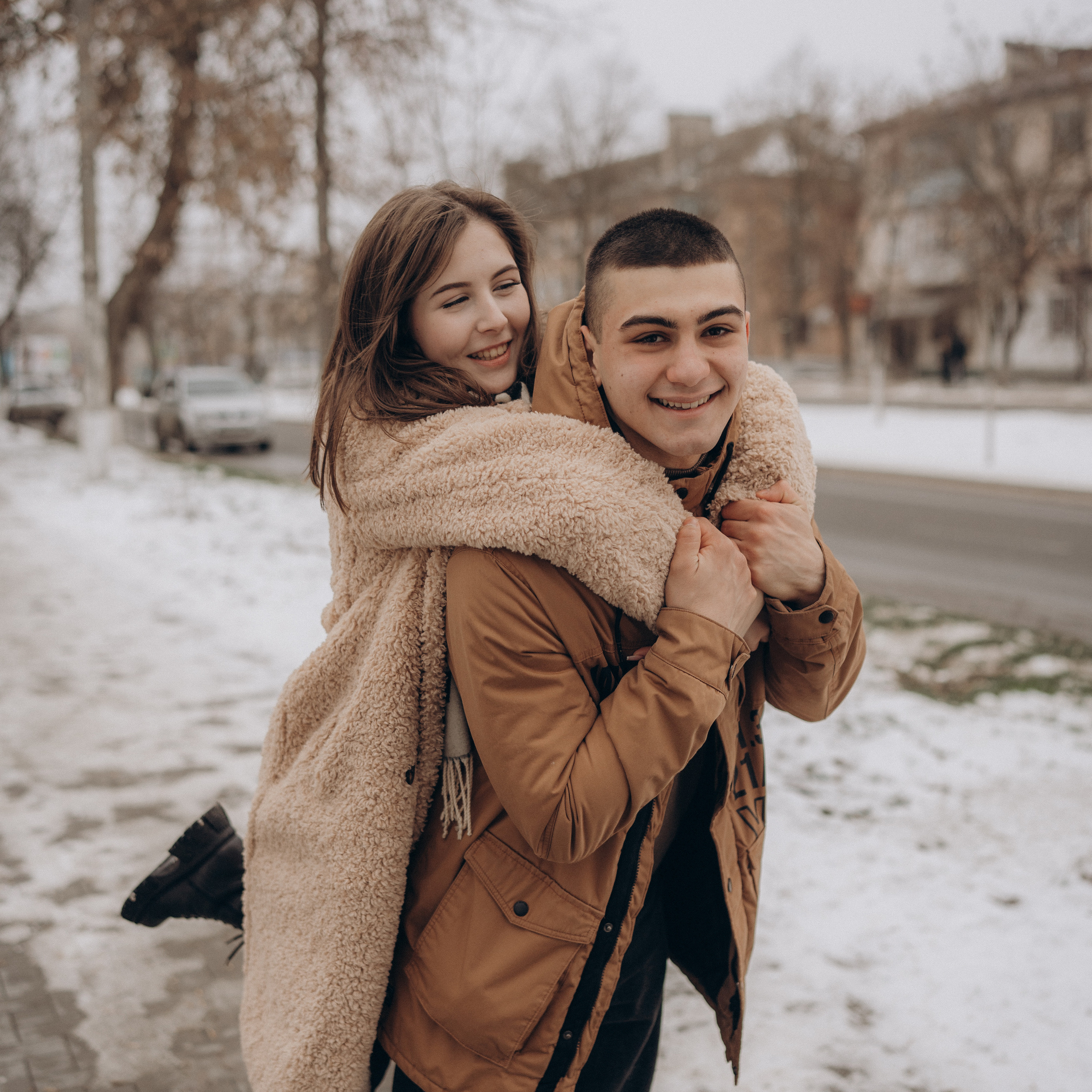 Толя и Настя