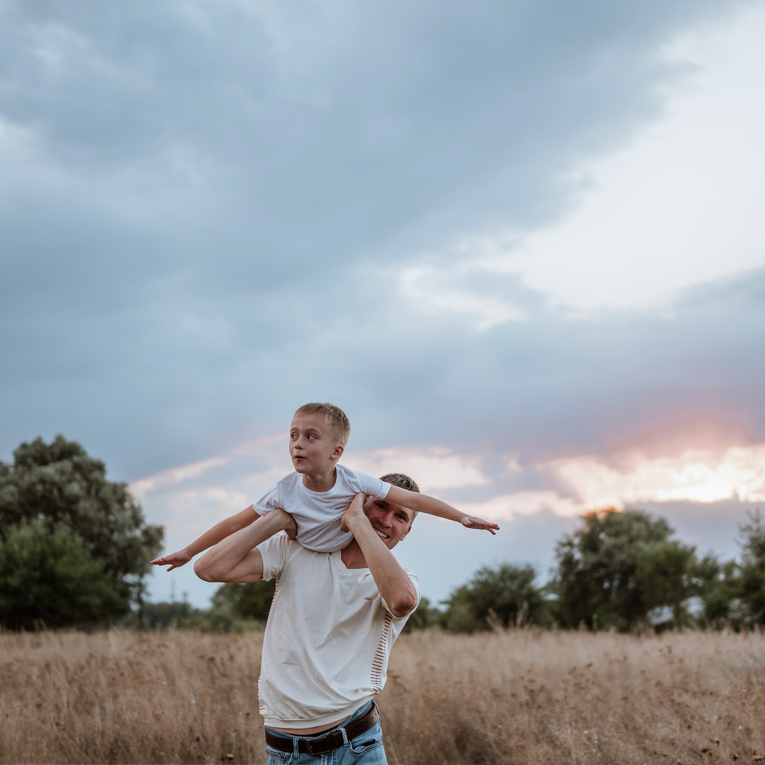 Тёплый август