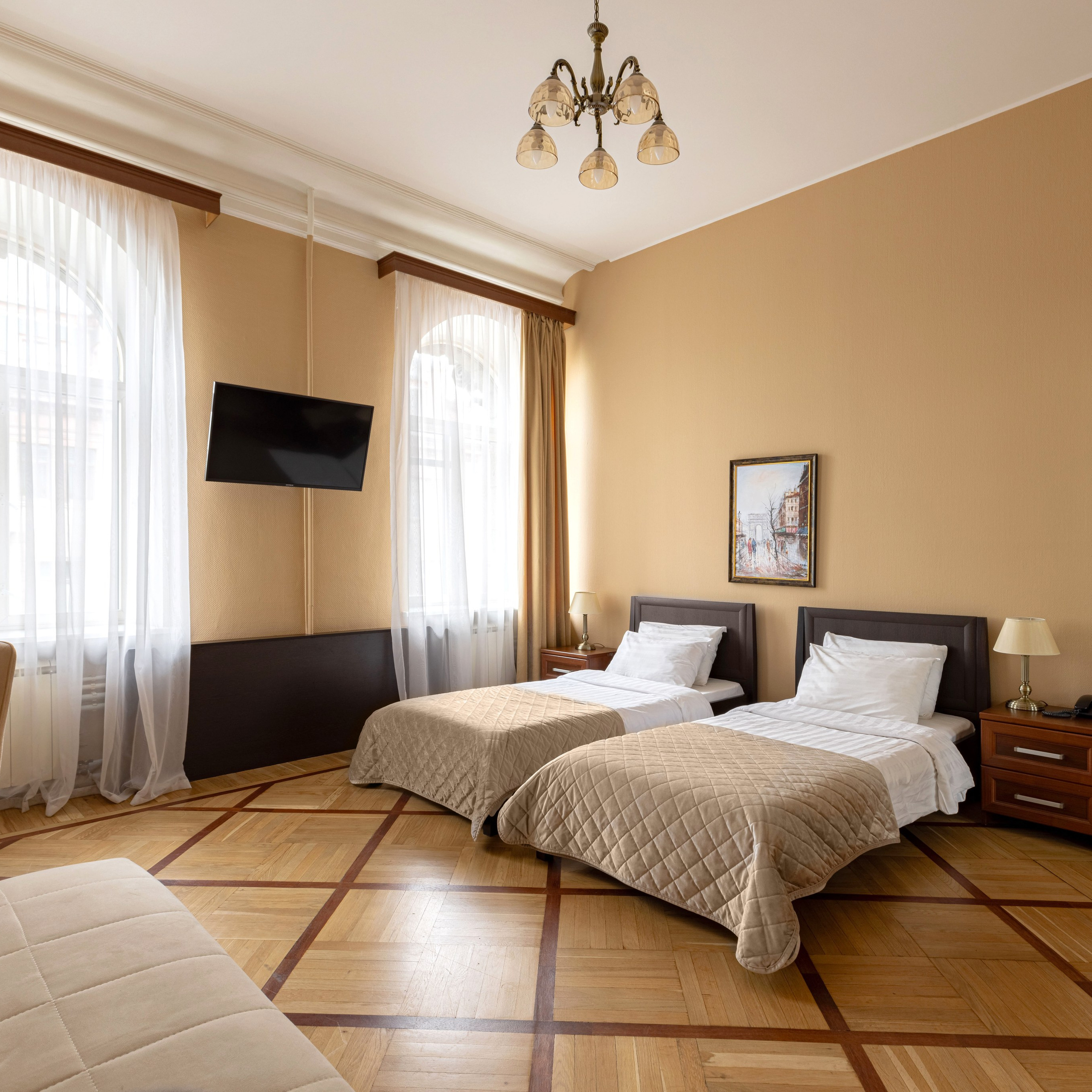 Отель на Гороховой улице