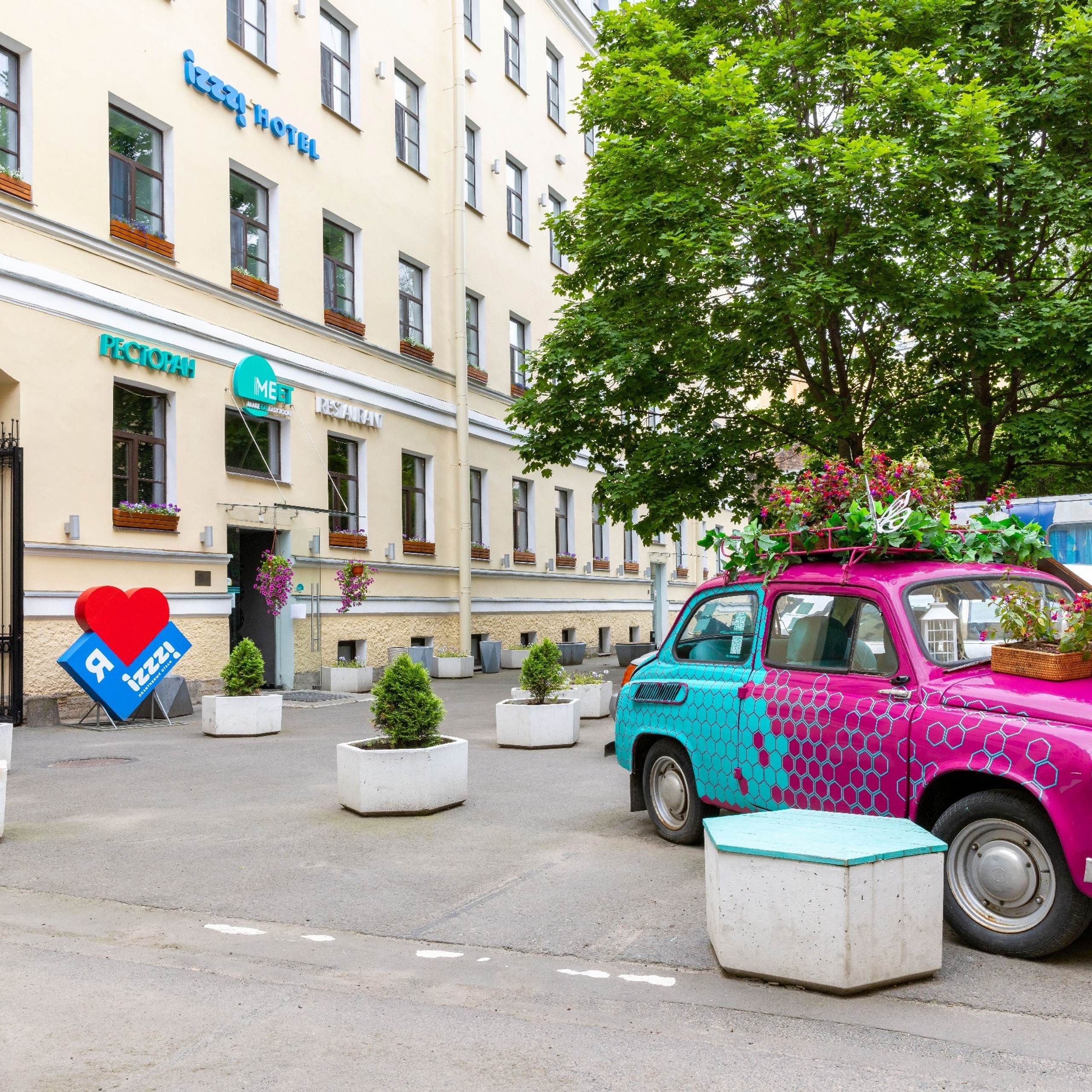 Отель Izzzi у Гостиного двора. Интерьерный фотограф в Санкт-Петербурге, Ленинградской области и в Москве Николай Щербаков
