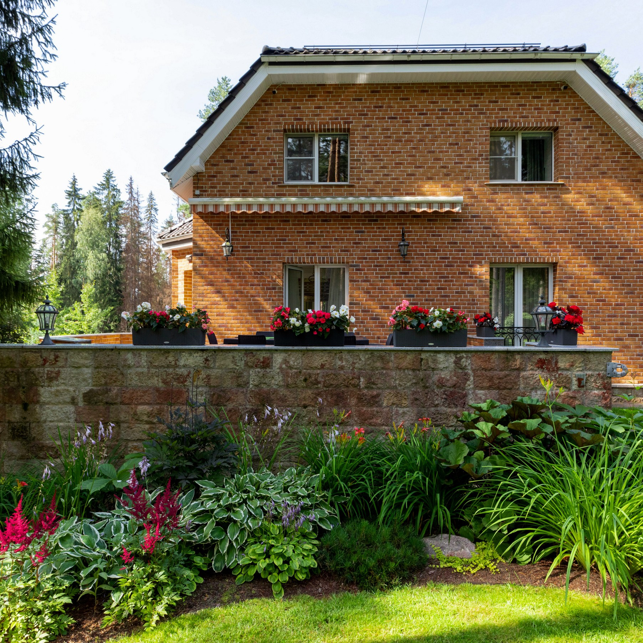 Дом для продажи в Агалатово. Интерьерный фотограф в Санкт-Петербурге, Ленинградской области и в Москве Николай Щербаков