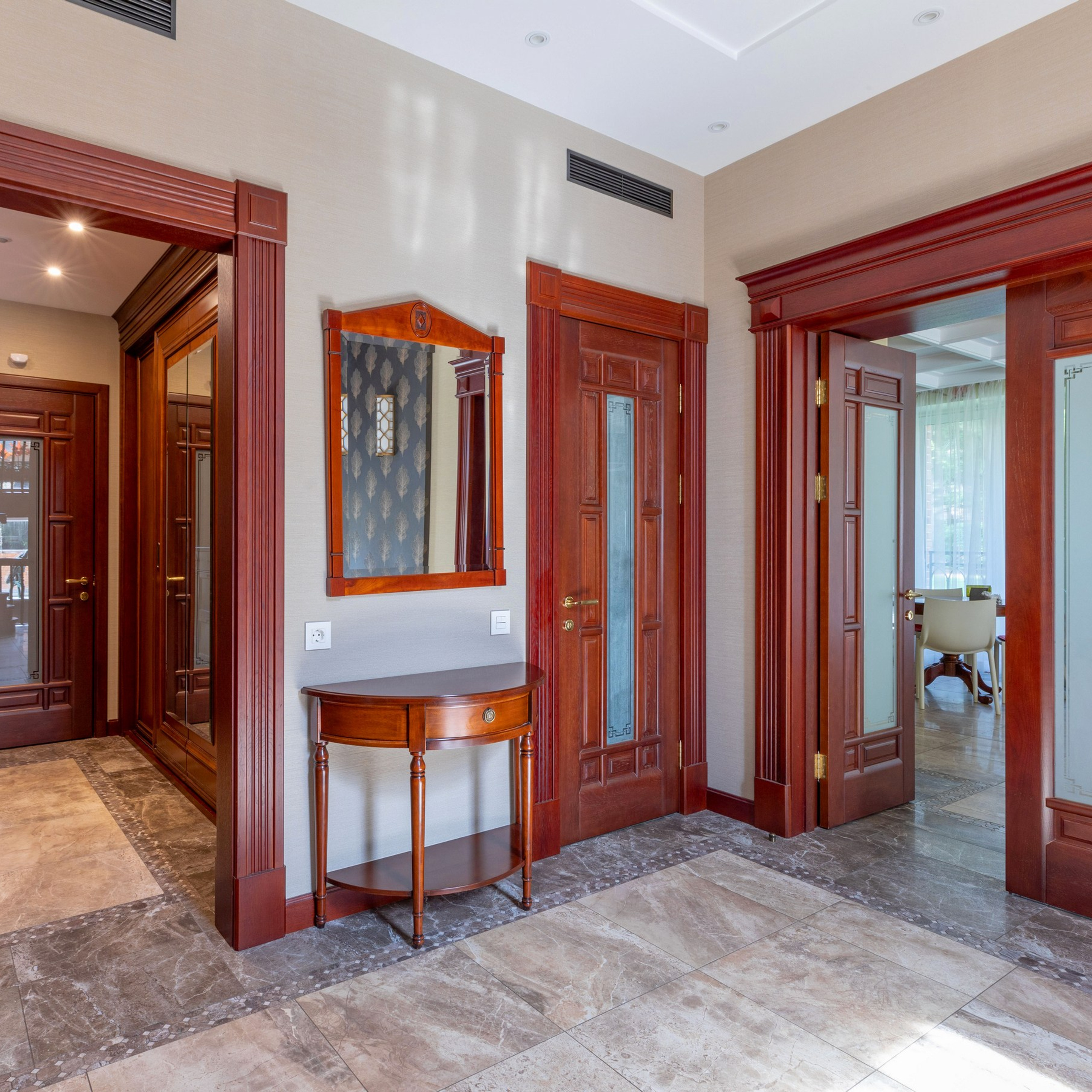 Дом для продажи в Агалатово. Интерьерный фотограф в Санкт-Петербурге, Ленинградской области и в Москве Николай Щербаков