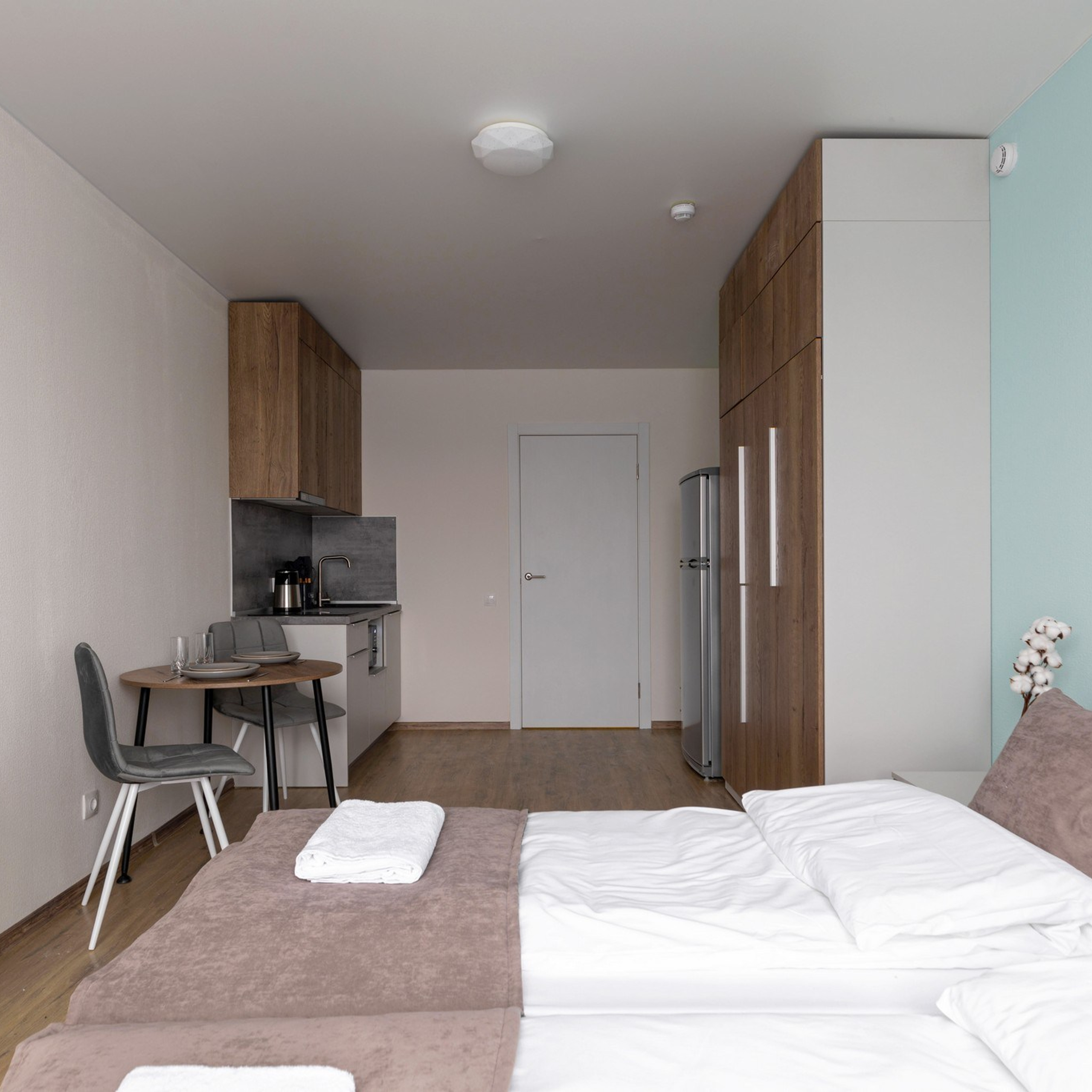 Съёмка студии в гостинице «Начало ". Интерьерный фотограф в Санкт-Петербурге, Ленинградской области и в Москве Николай Щербаков