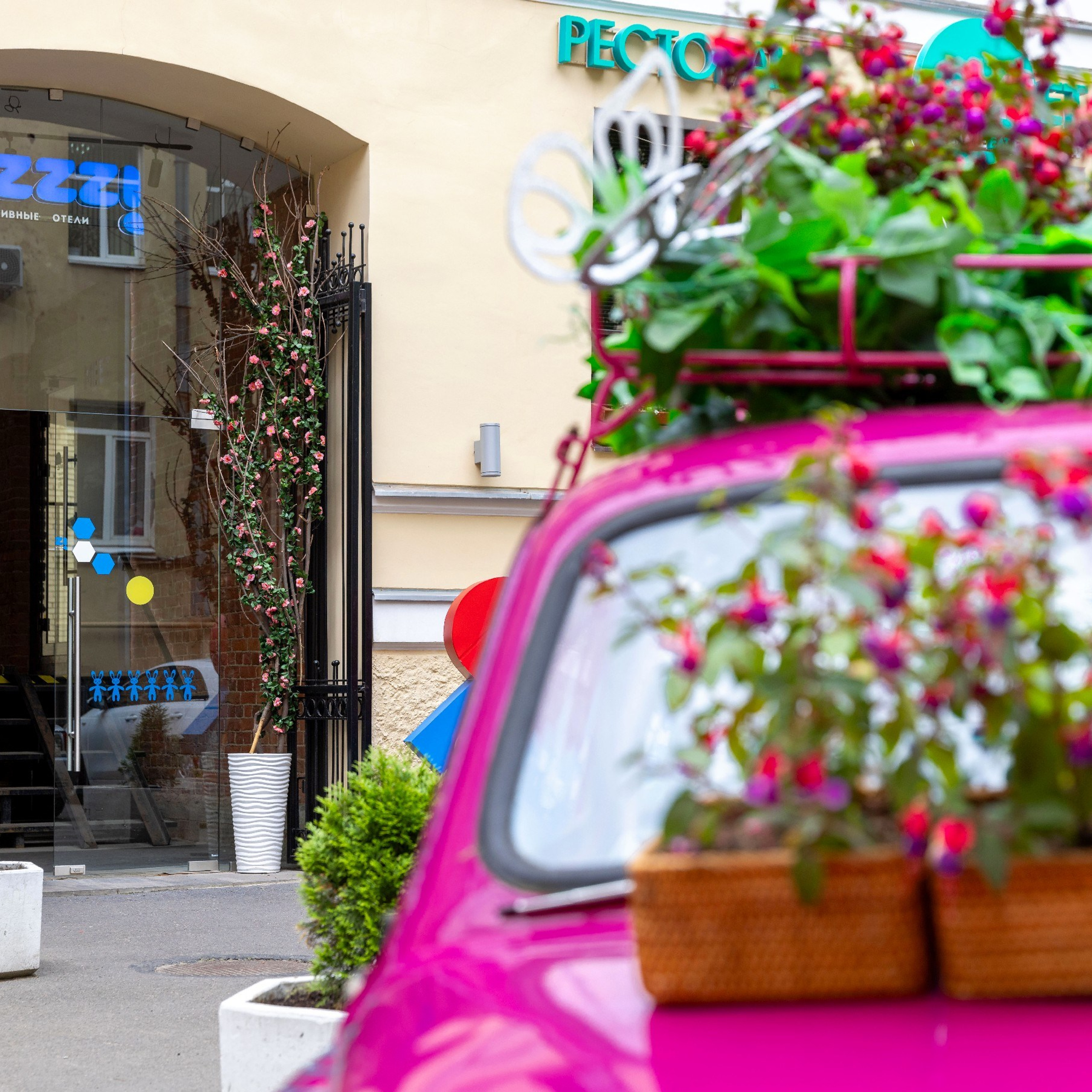 Отель Izzzi у Гостиного двора. Интерьерный фотограф в Санкт-Петербурге, Ленинградской области и в Москве Николай Щербаков