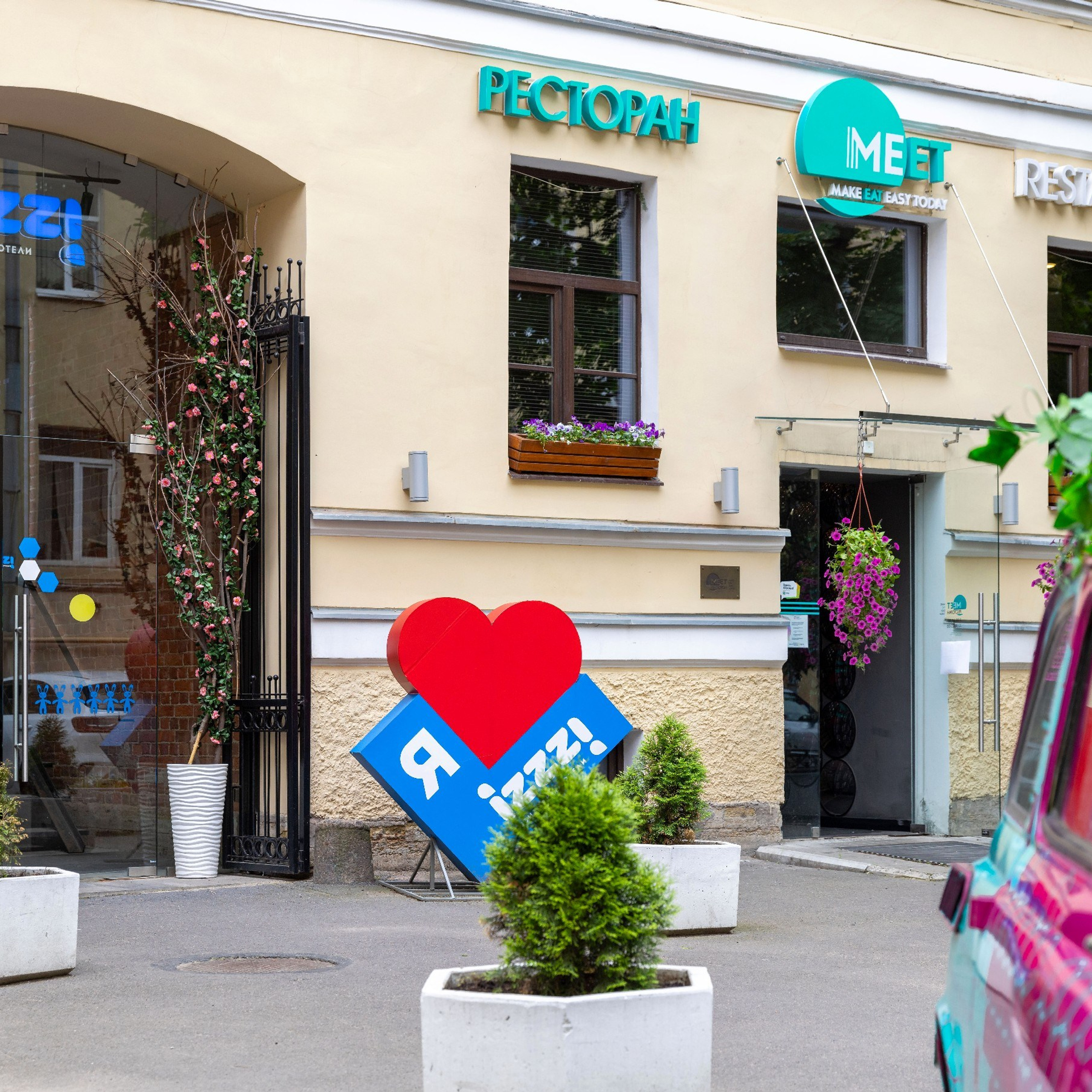 Отель Izzzi у Гостиного двора. Интерьерный фотограф в Санкт-Петербурге, Ленинградской области и в Москве Николай Щербаков