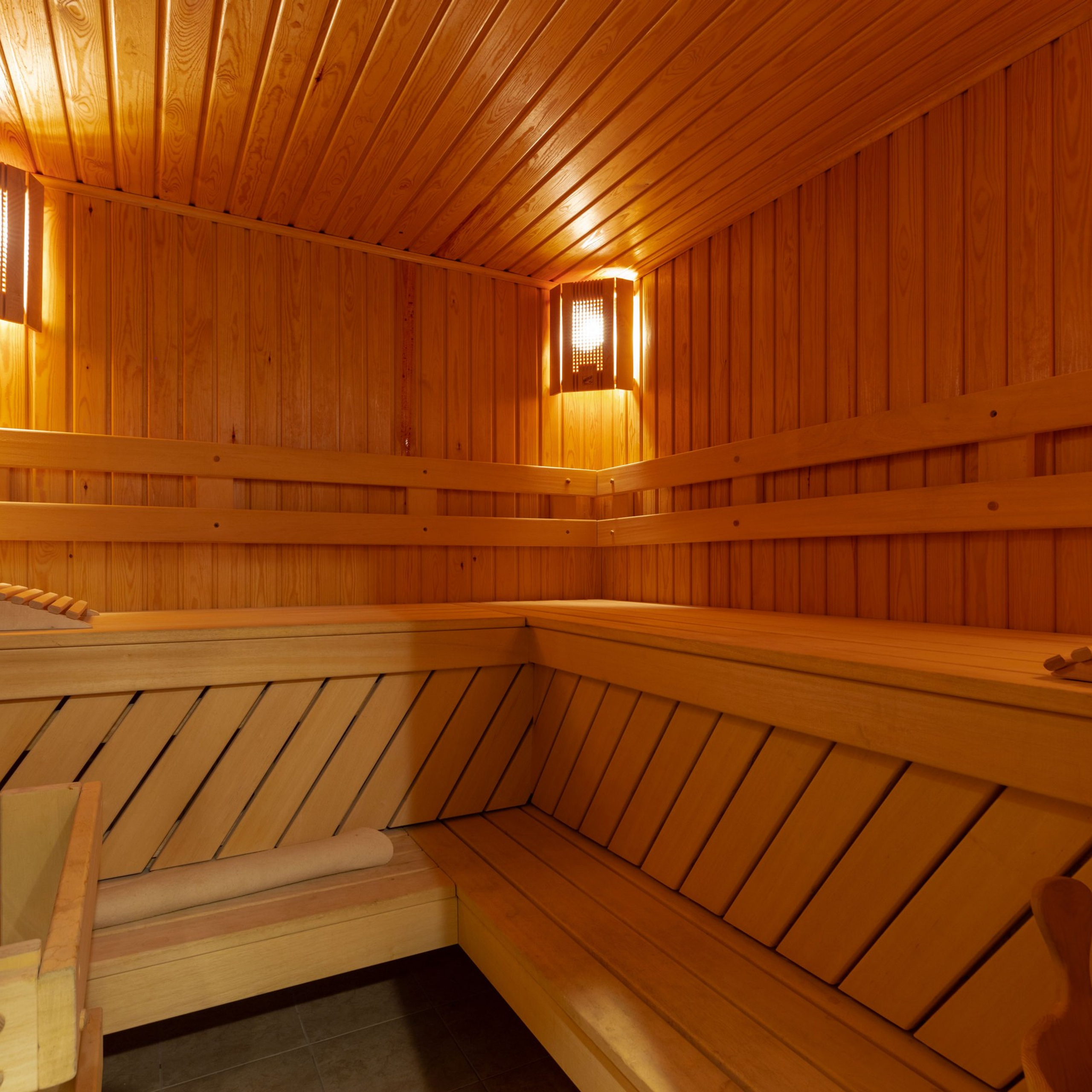 Дом для продажи в Агалатово. Интерьерный фотограф в Санкт-Петербурге, Ленинградской области и в Москве Николай Щербаков